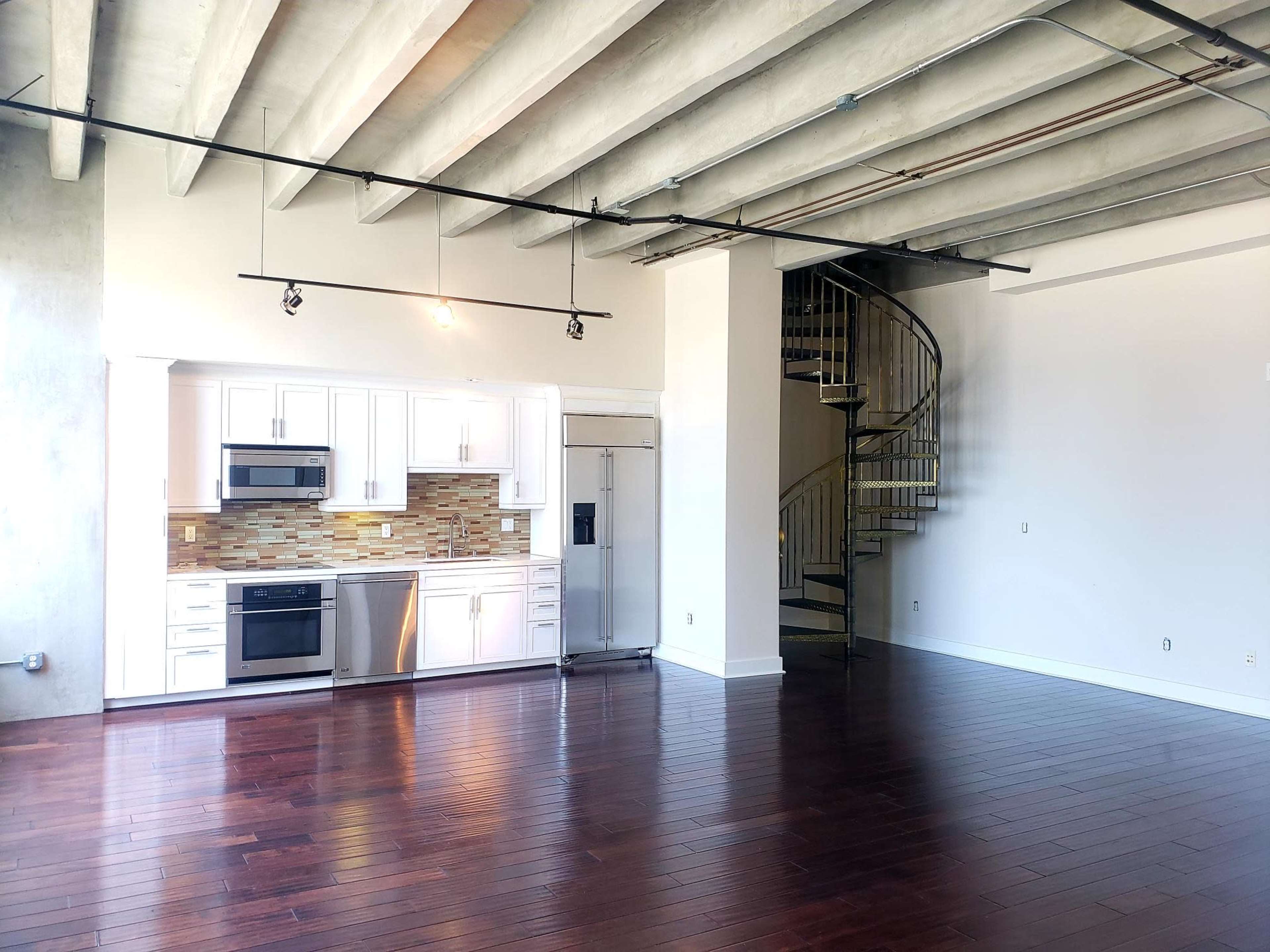 Urban Downtown Loft W/ Roof Deck Image in Central LA, Los Angeles, CA