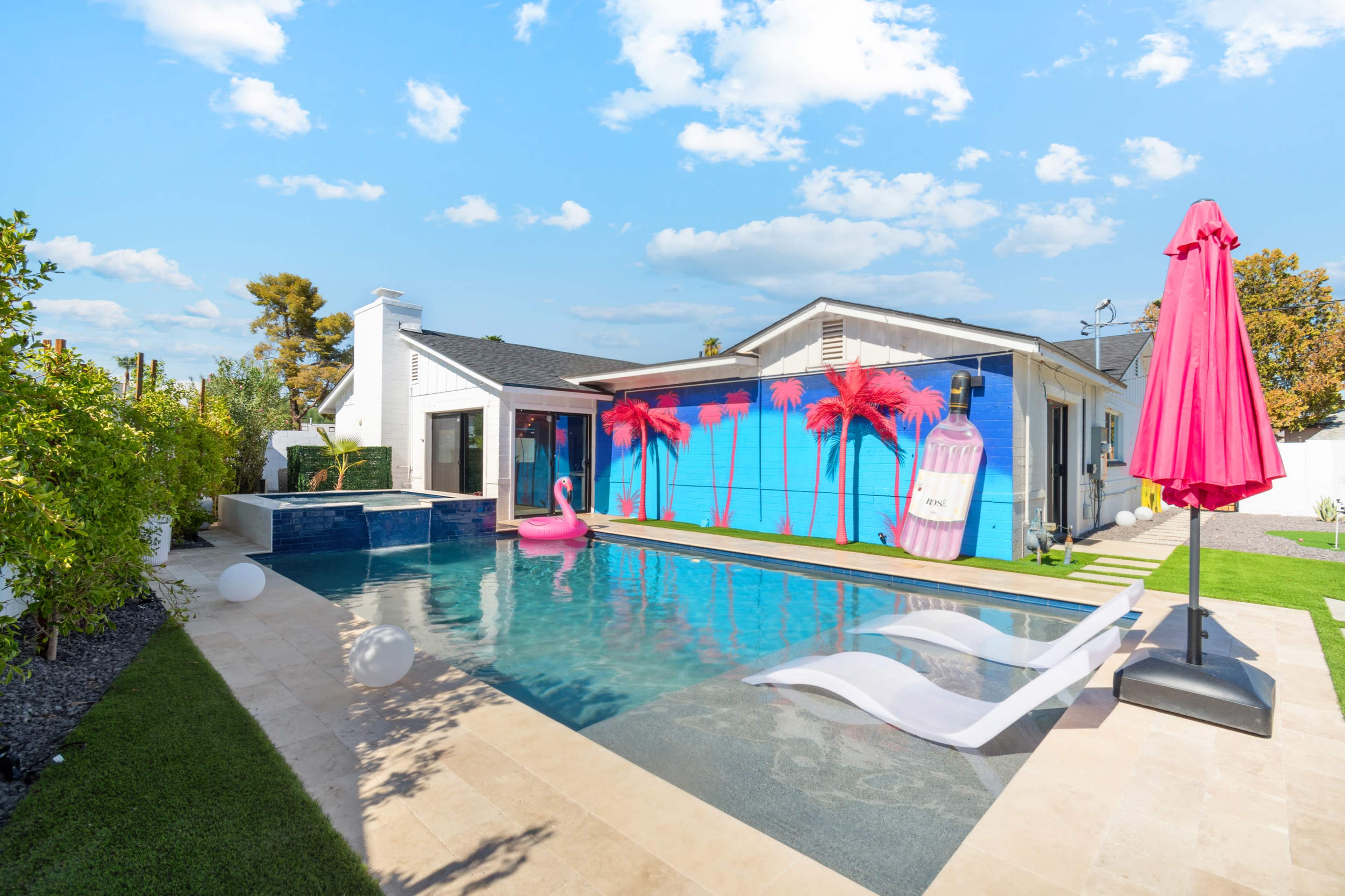 Trendy Girly House with Pool & Spa Image in Papago Parkway, Scottsdale, AZ
