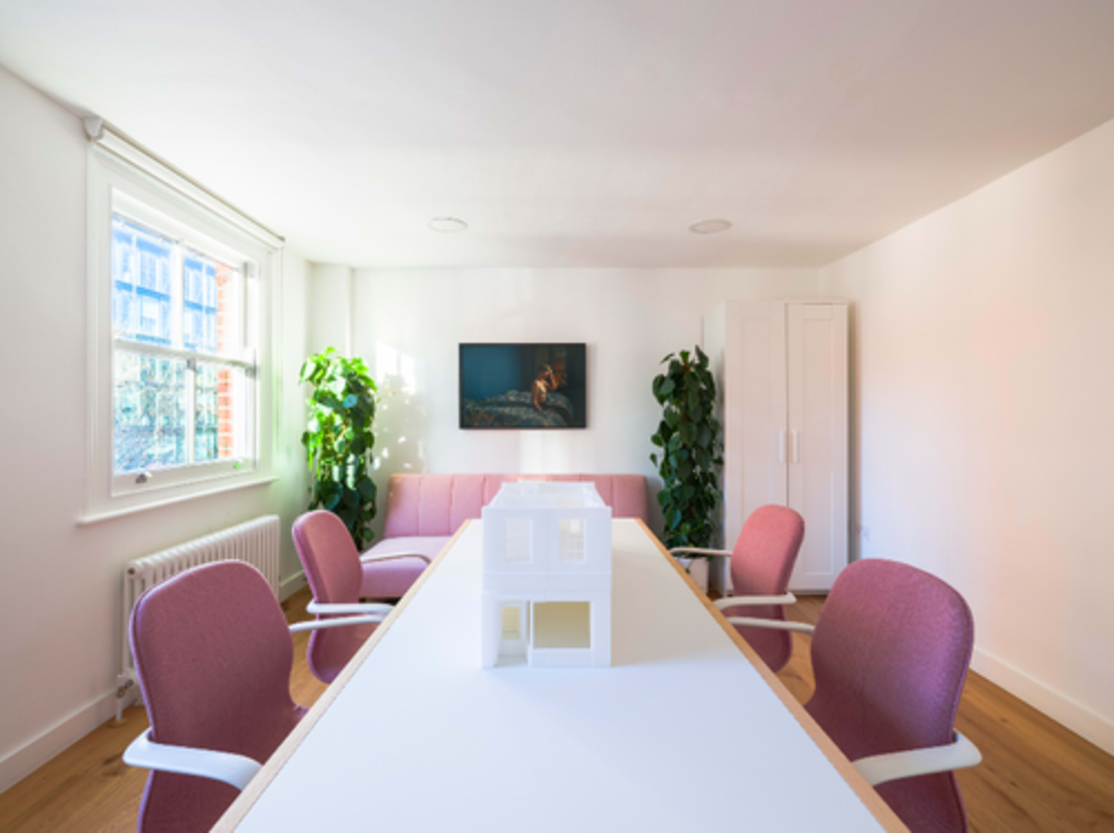 Unique Light Meeting Room - Room 1 Image in Holborn, London, ENG