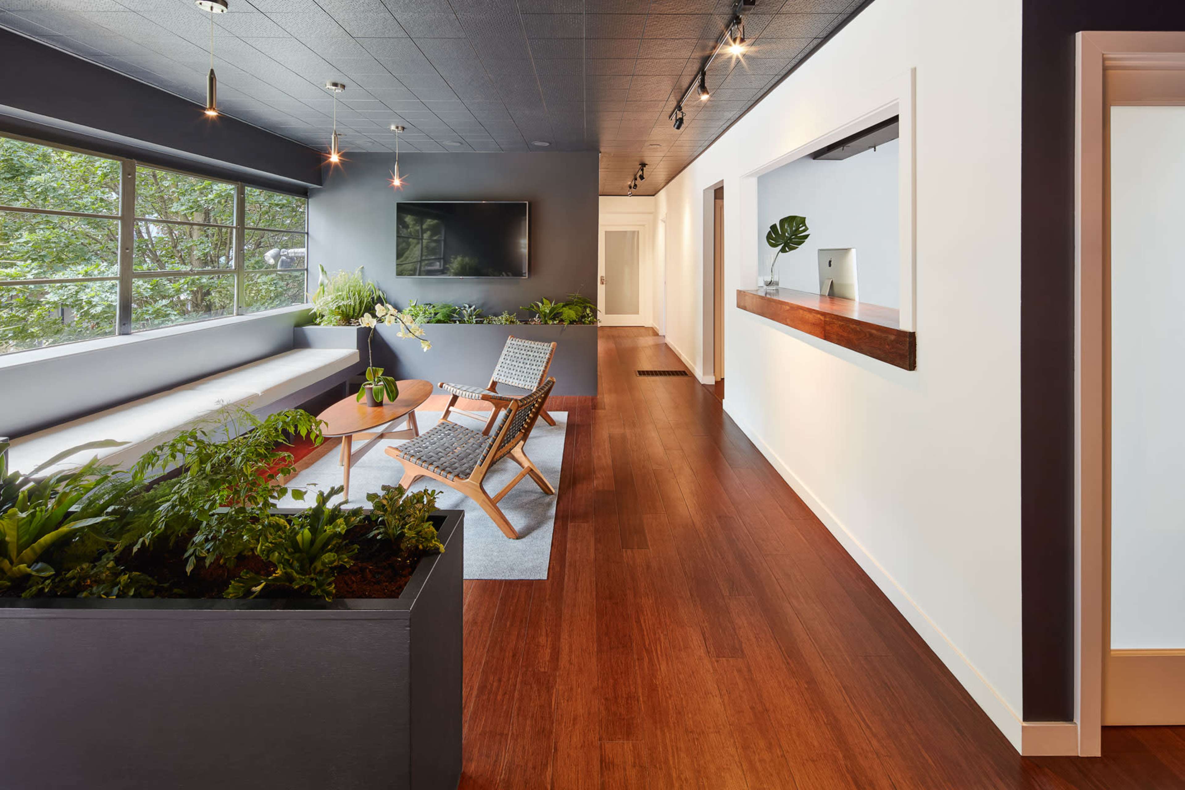 Spacious Fully Equip Photography Studio Image in Queen Anne, Seattle, WA