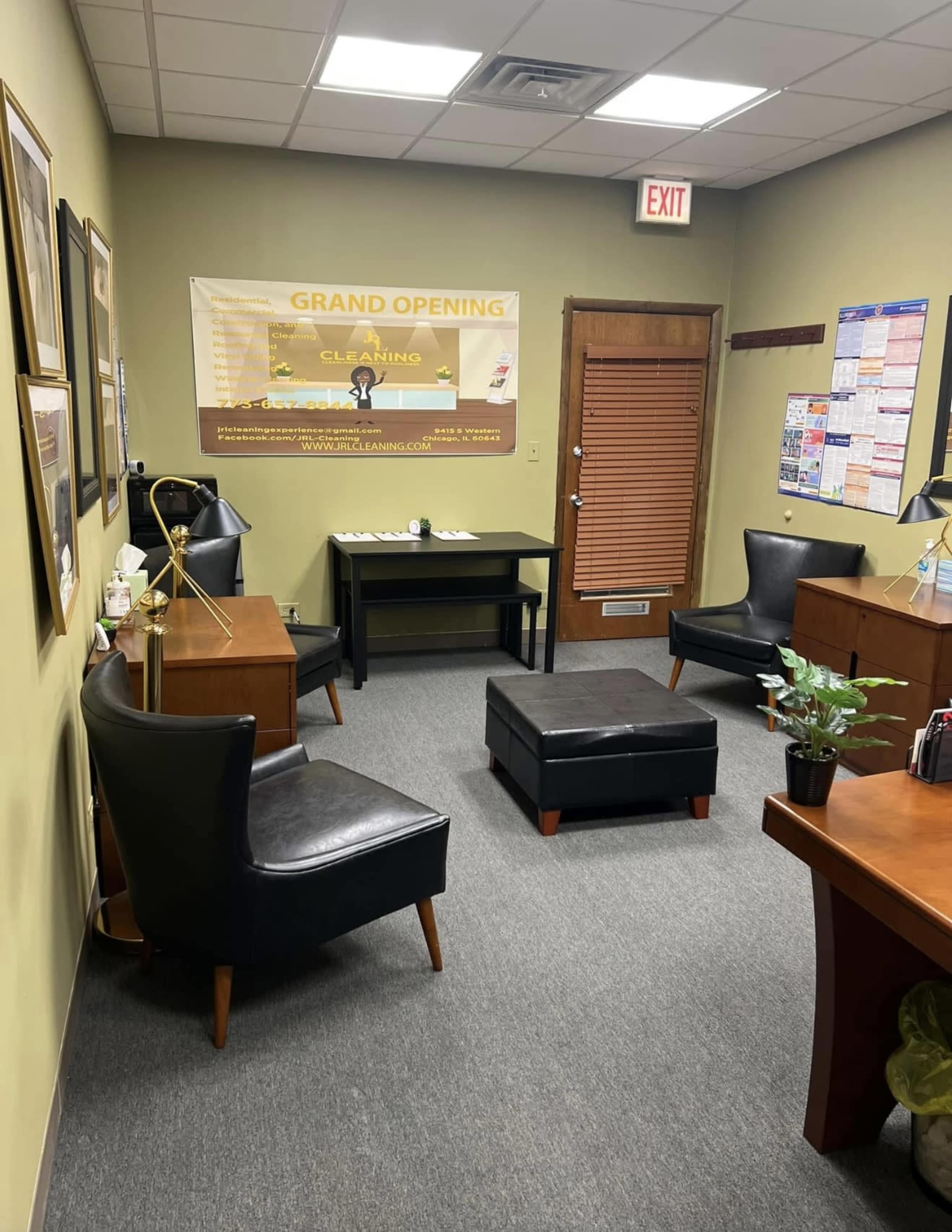 Private Business Office Suite Image in South Side, Chicago, IL