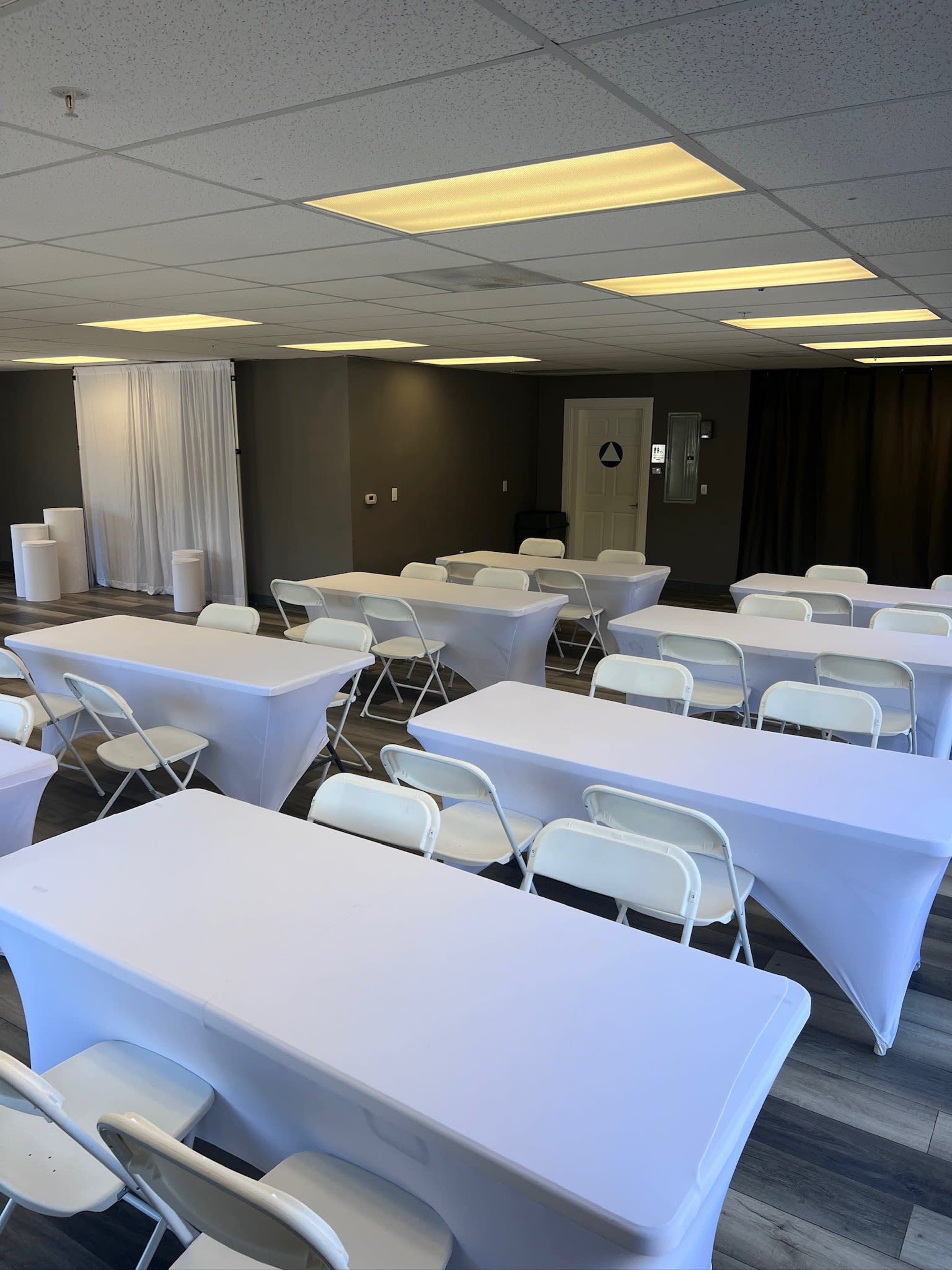 Modern Event Space – Arden Arcade, Sacramento Image in Arden-Arcade, Sacramento, CA