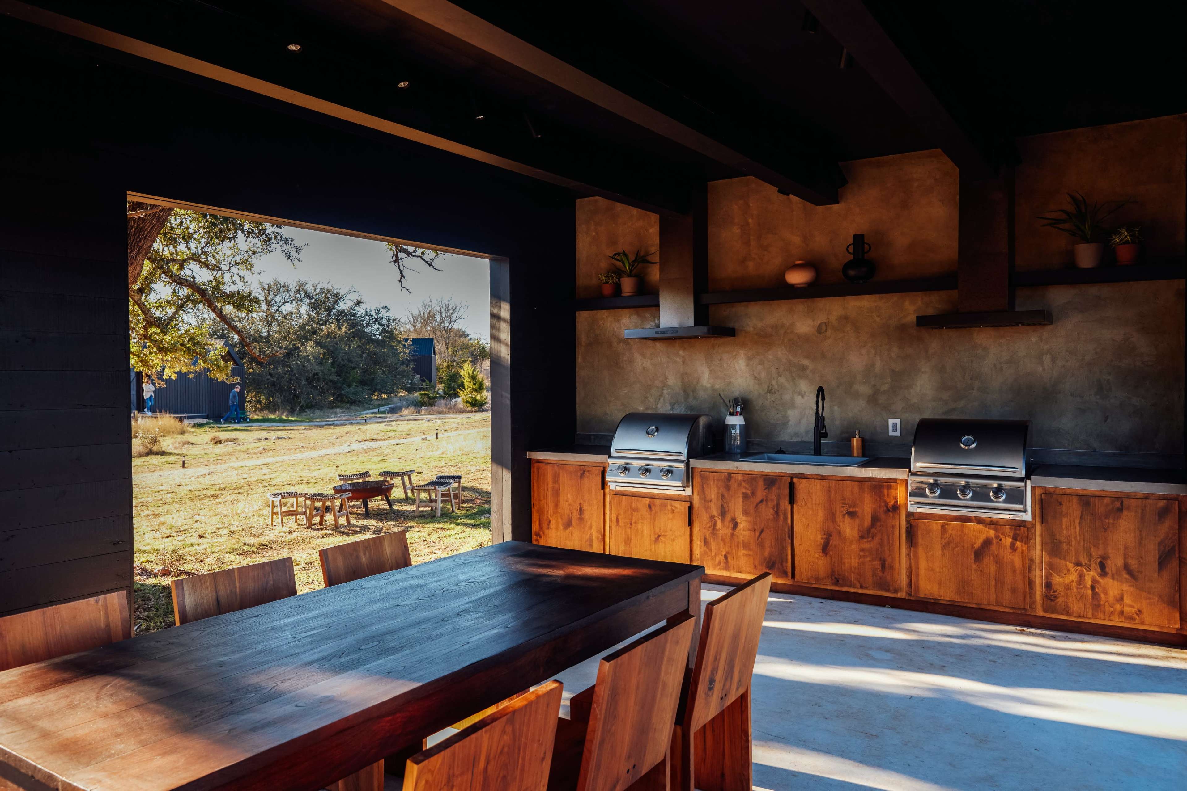 Modern Rustic Cabins with Outdoor Kitchen, Round Mountain, TX