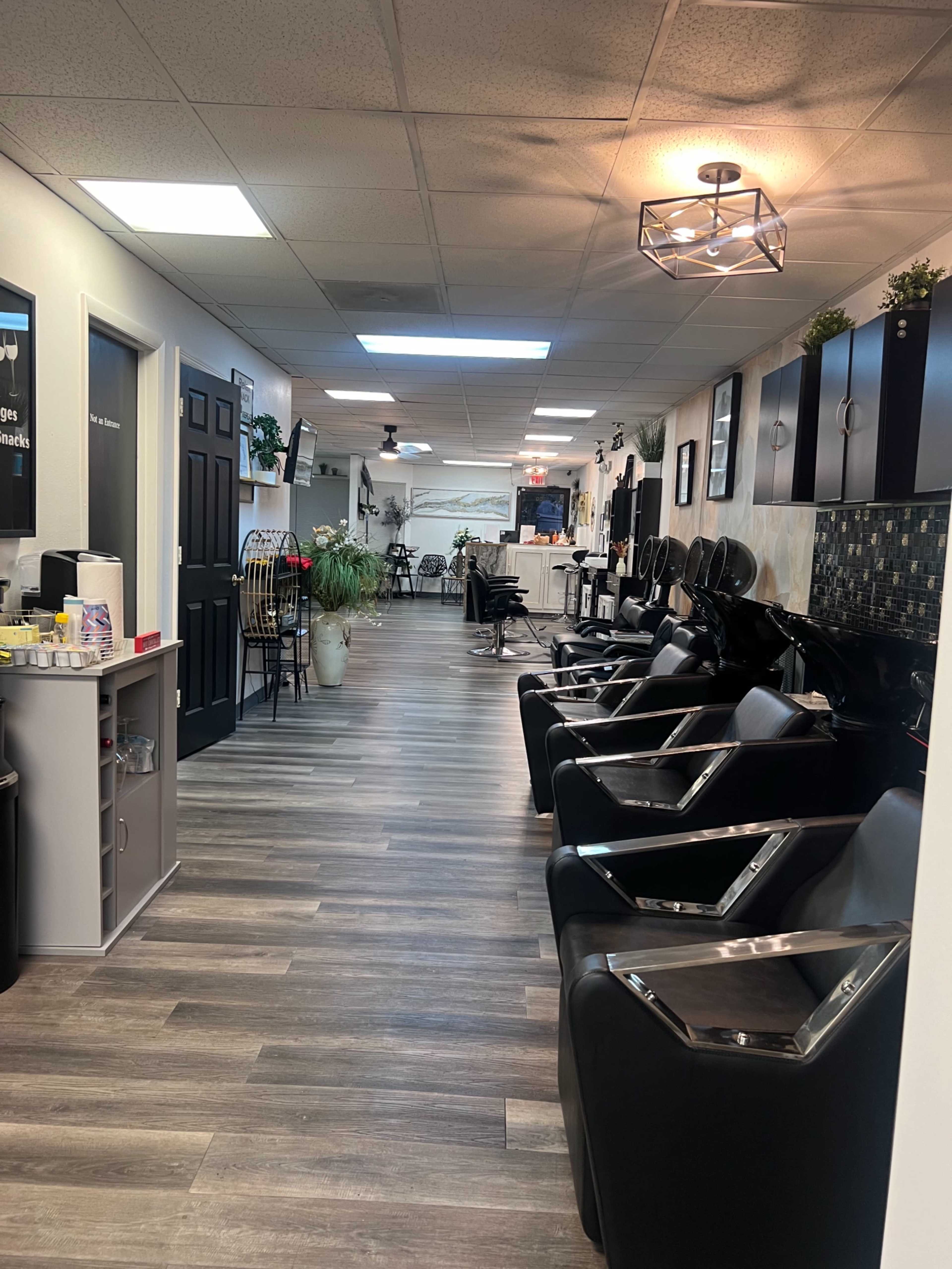 Beauty Salon Image in Altamonte Springs, Altamonte Springs, FL