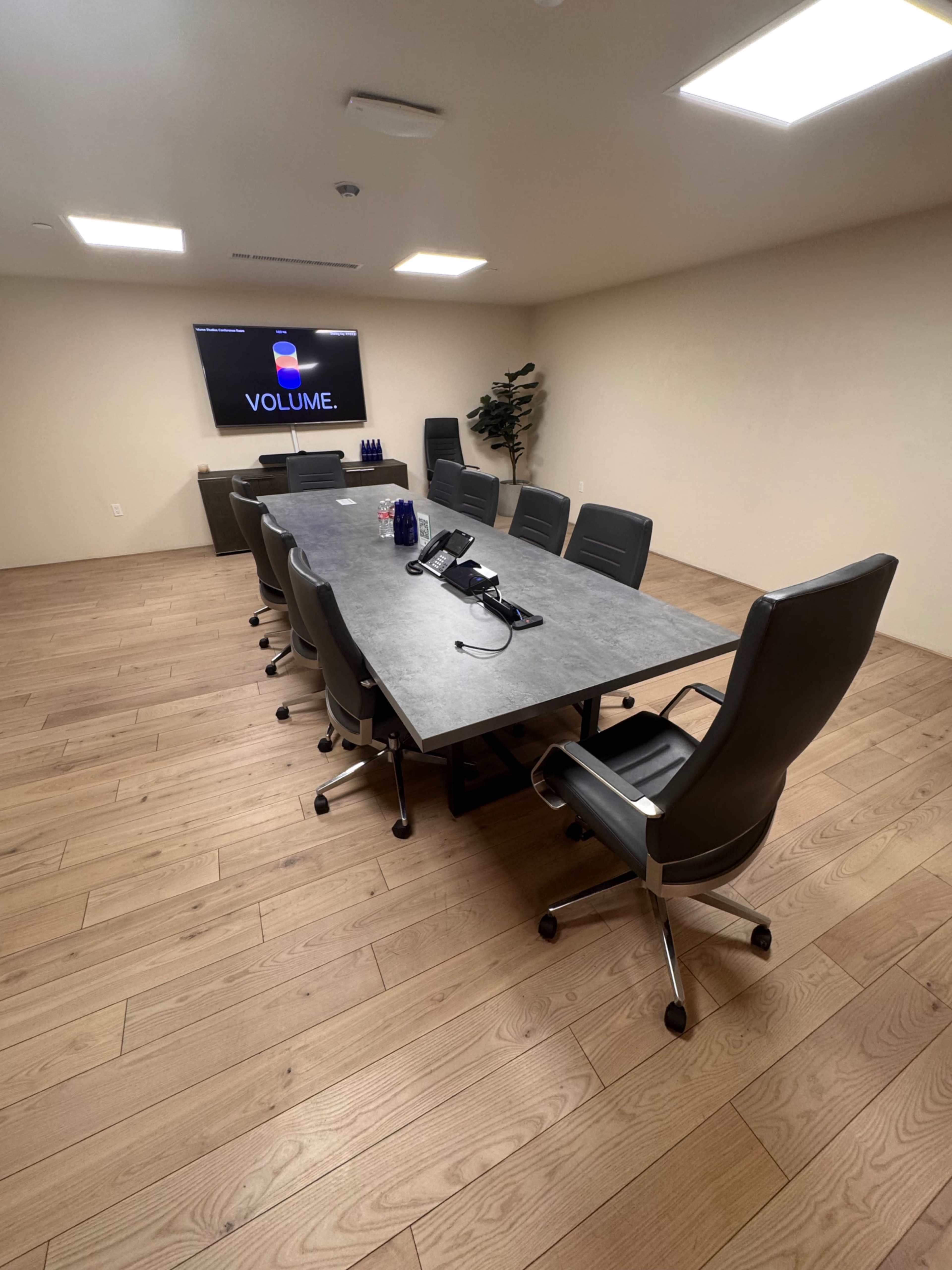Executive Conference Room Near LAX Image in Inglewood, Inglewood, CA