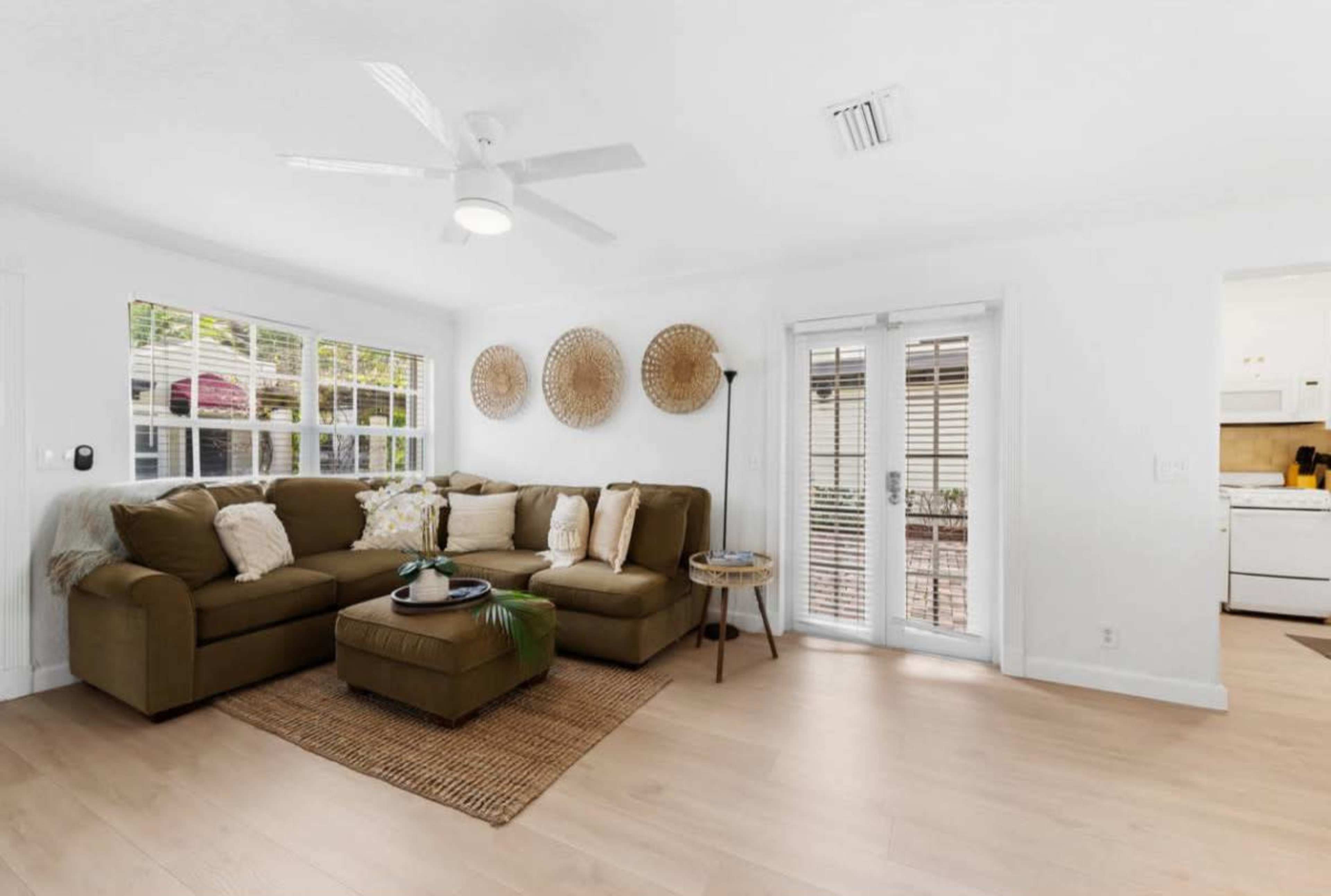 Earthy, sunny beachside bungalow Image in Boca Raton, Boca Raton, FL