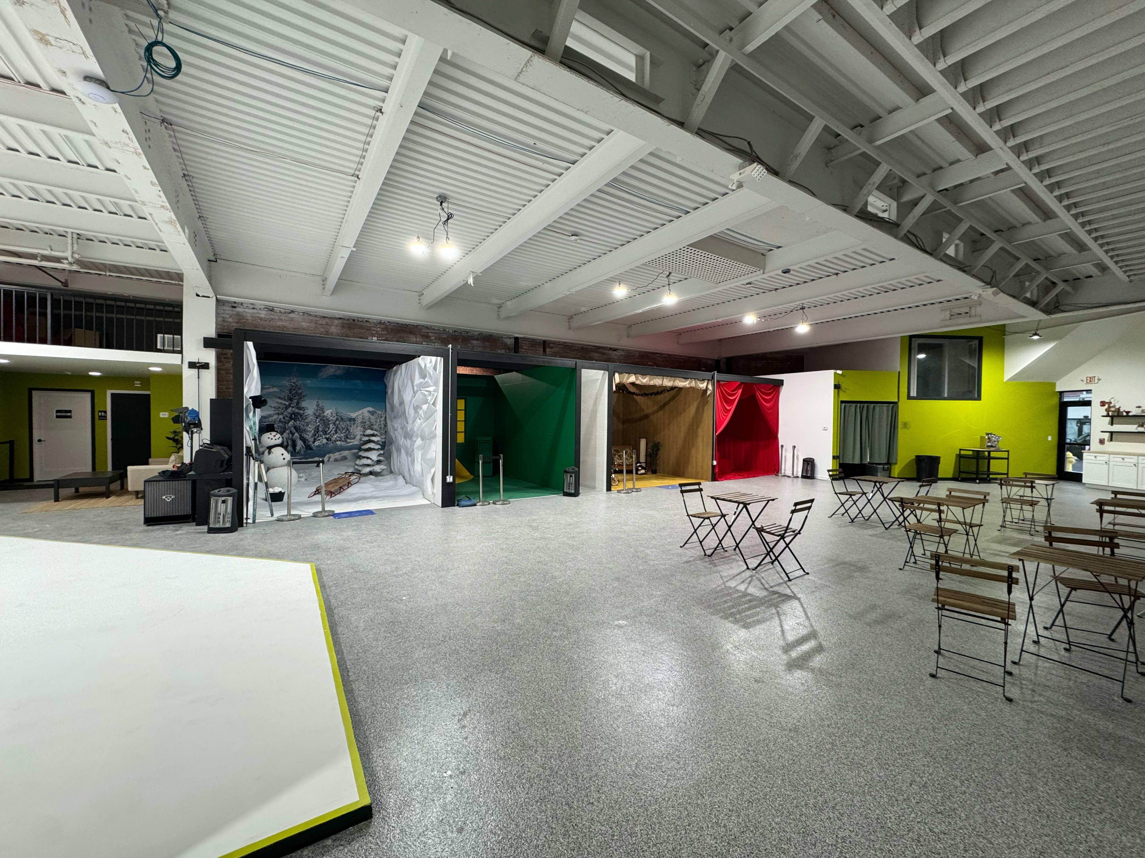 Photo Studio w/ Pre-Built Sets & Open CYC in Fairfield County Image in Norwalk, Norwalk, CT