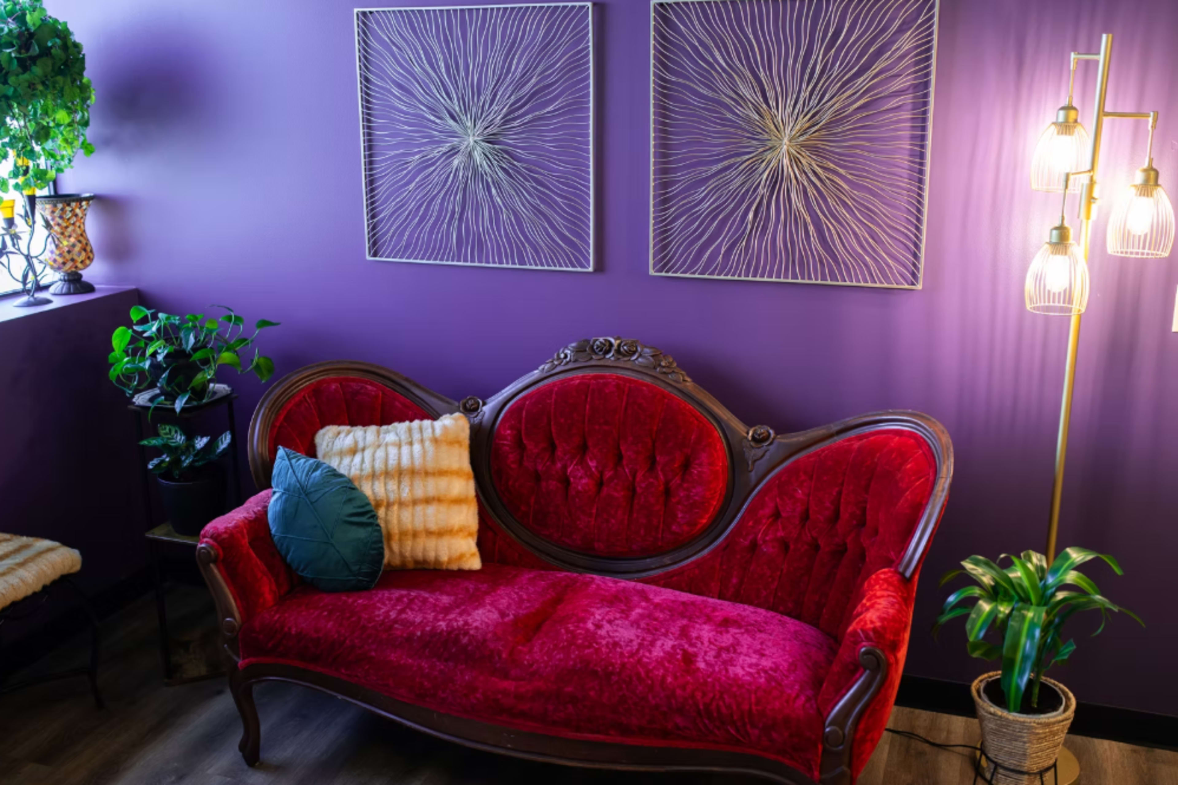Photography studio with multiple themed rooms Image in Plymouth, Plymouth, MN