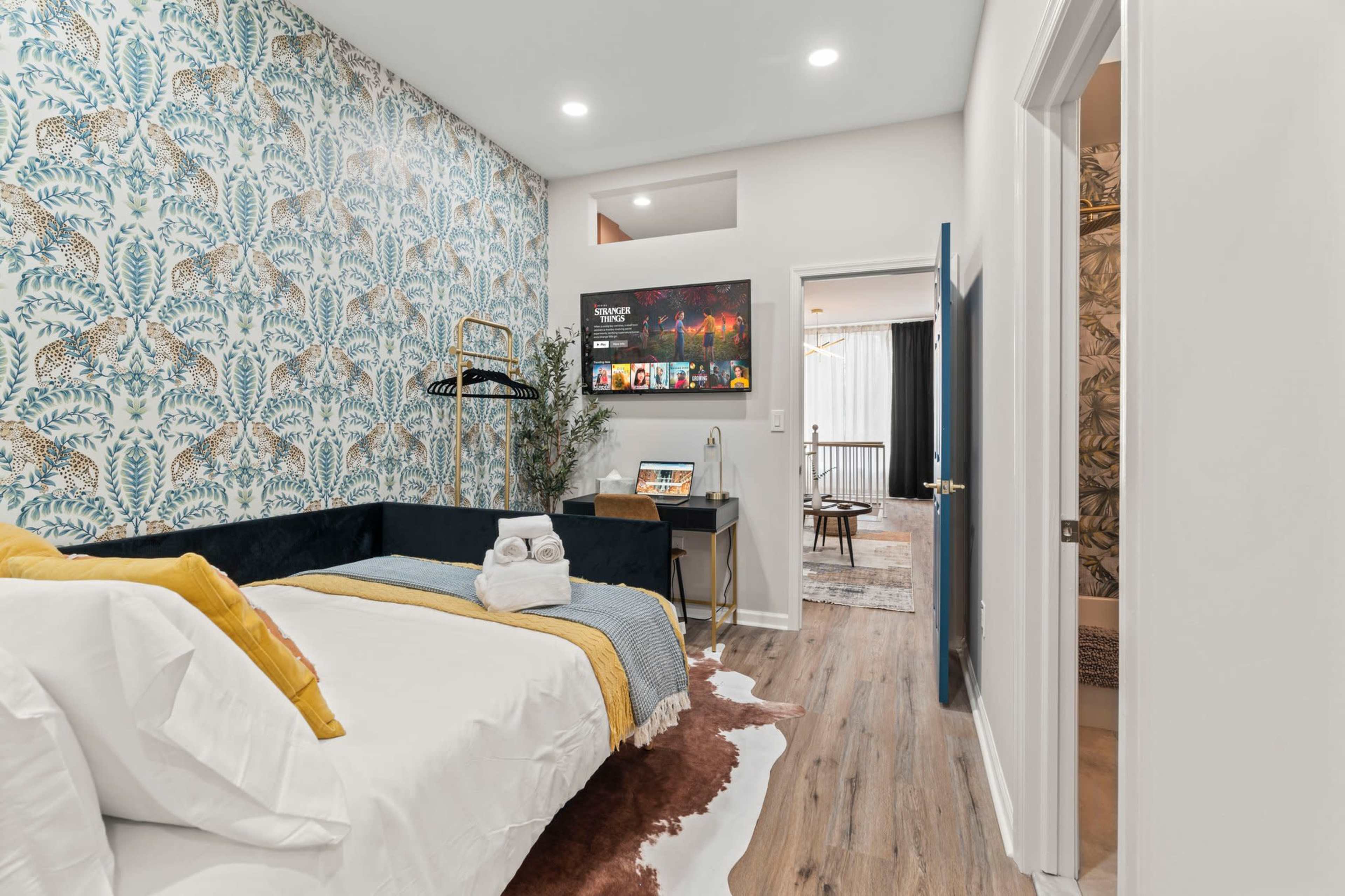 Stylish 1BR/2BA Old City Condo Near Liberty Bell Image in Center City, Philadelphia, PA