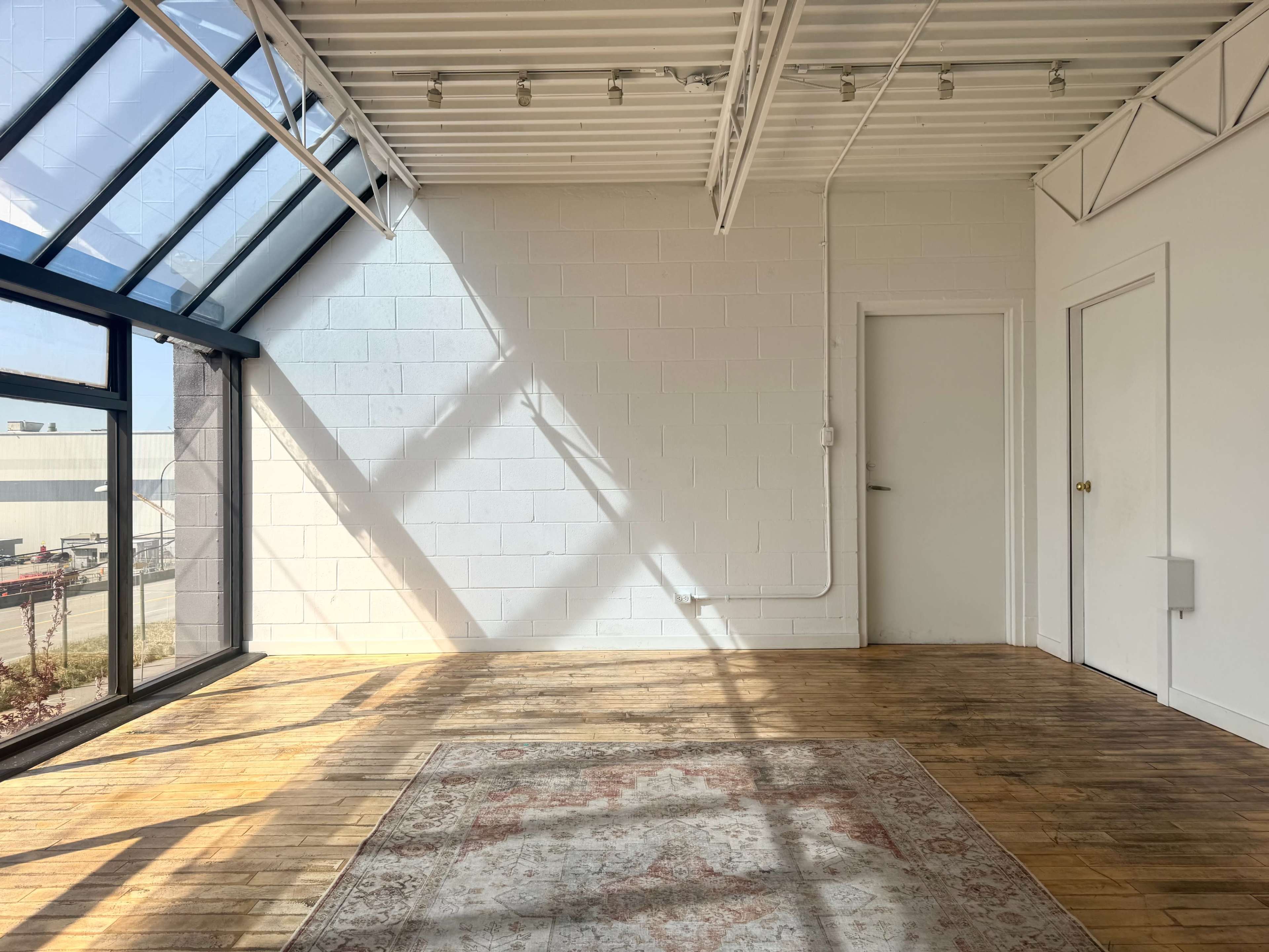 Shipyards Studio with amazing natural light Image in North Vancouver, North Vancouver, BC