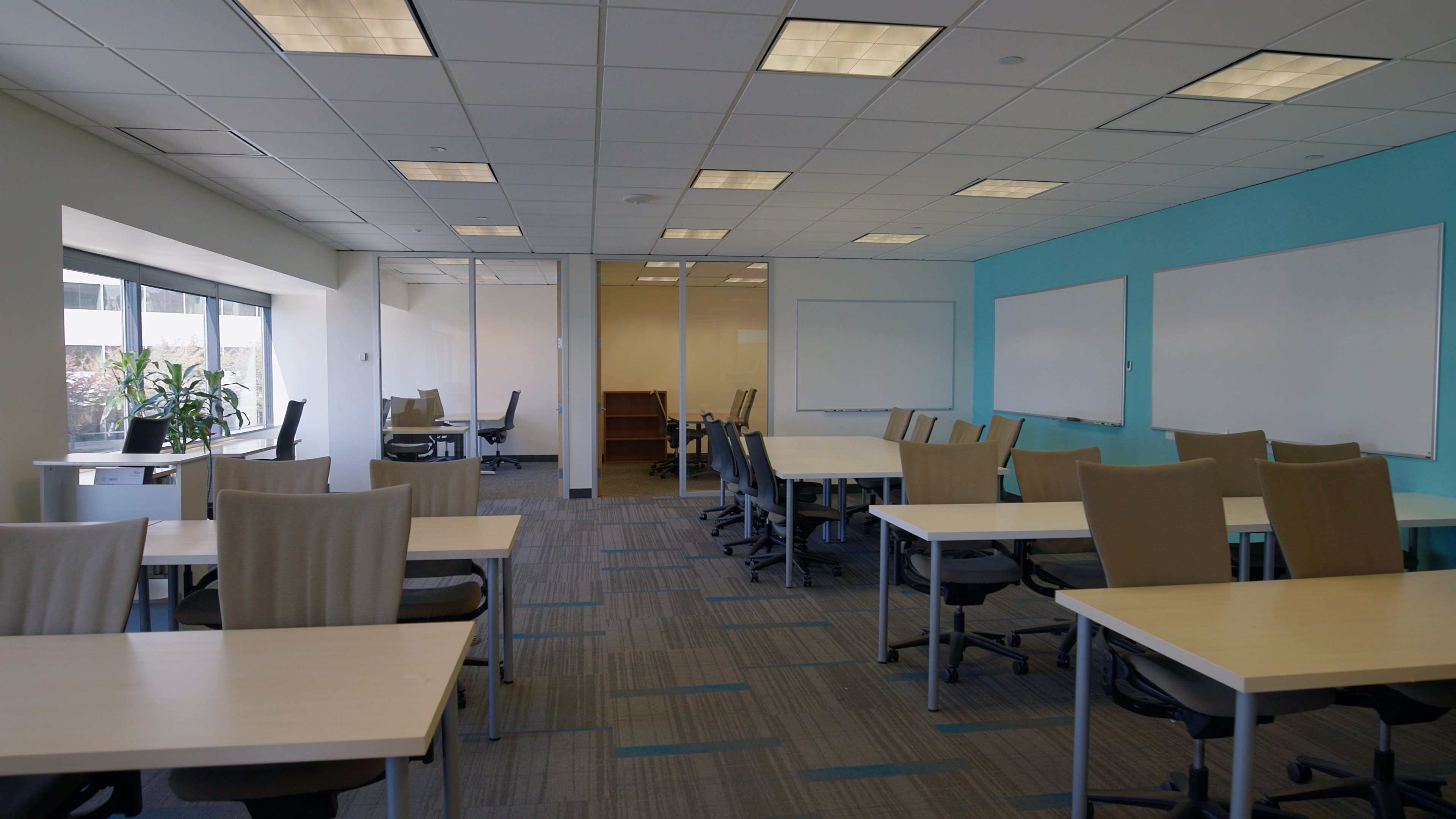 Waimea: Flexible Meeting Space for 42 with Complimentary Private Breakout Offices Image in Central Business District, Seattle, WA