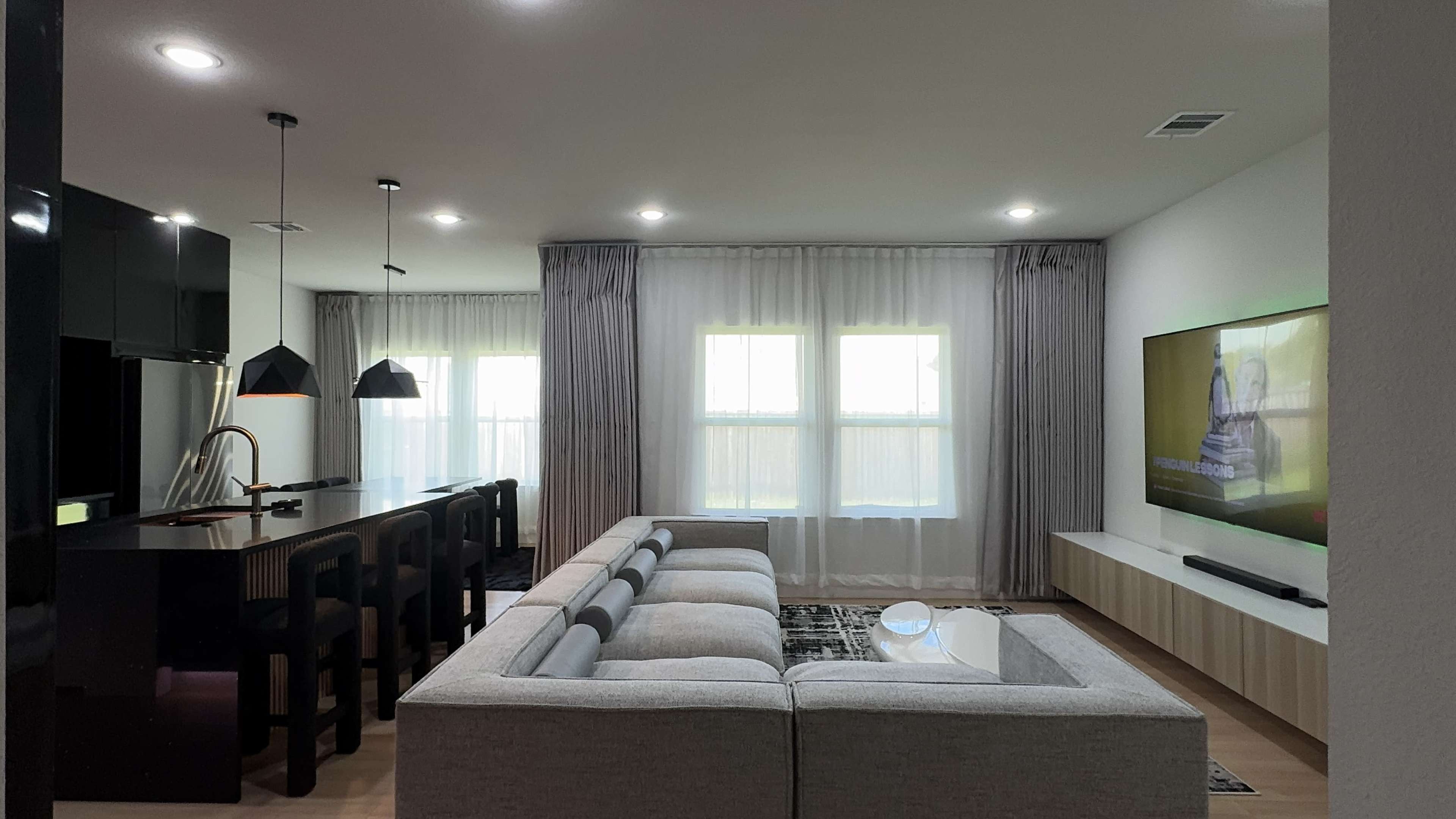 Modern design meets refined sophistication Image in Mesquite, Heartland, TX