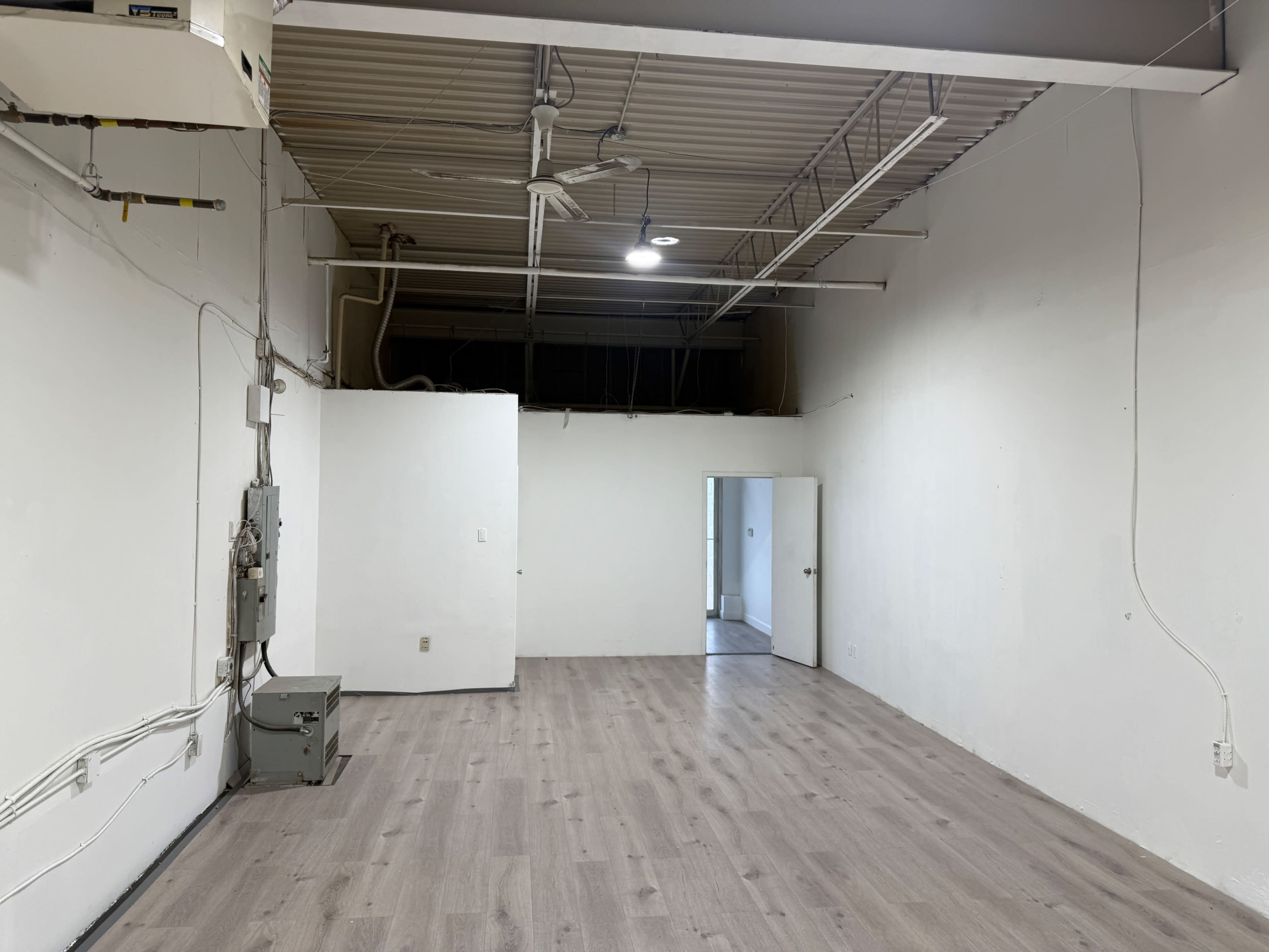 District 19 – Raw Industrial Space for Shoots, Pop-Ups & Private Events Image in Armdale, SCARBOROUGH, ON