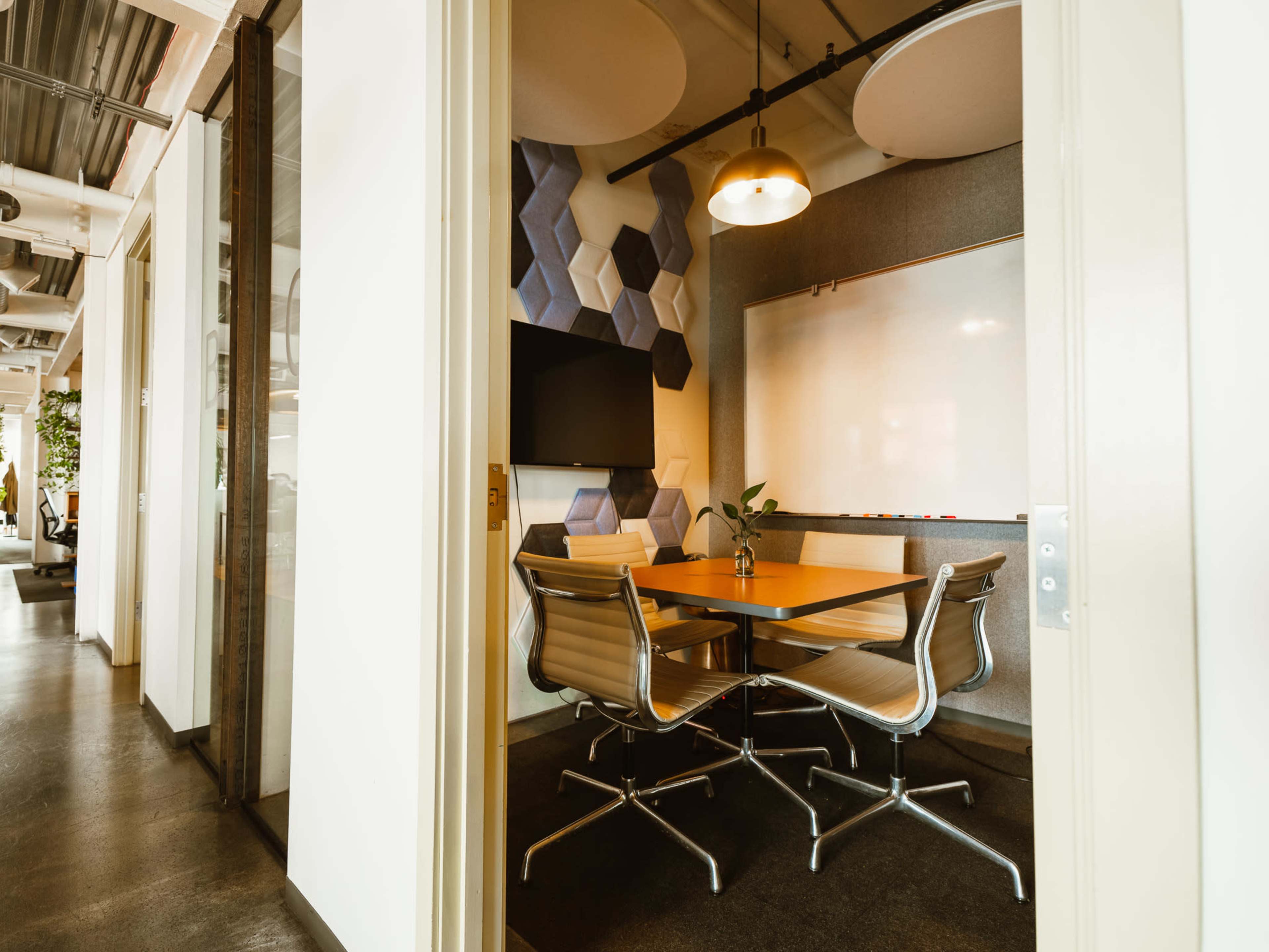 Quaint Capitol Hill Meeting Room Image in Pike/Pine, Seattle, WA