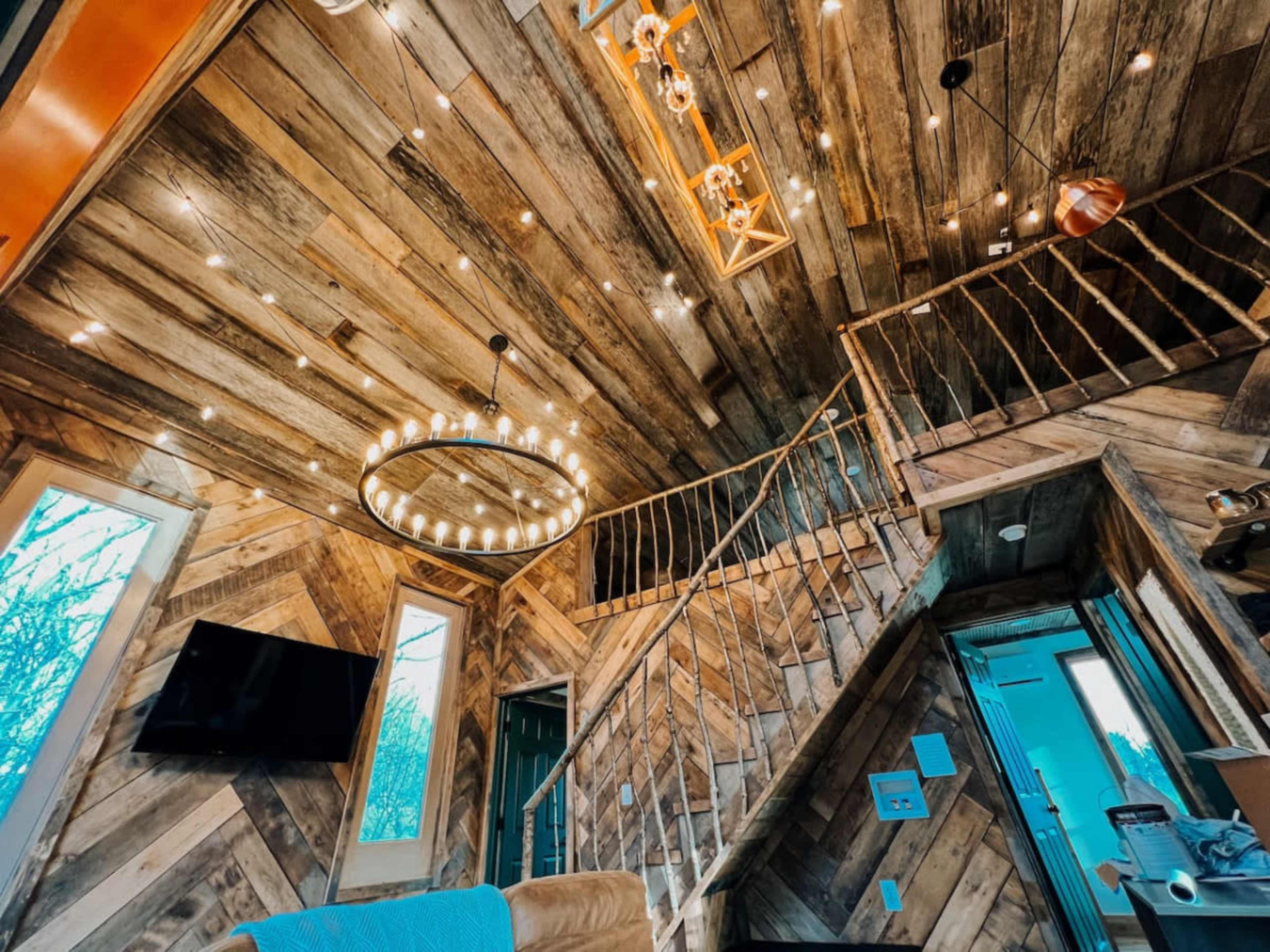 Unique Treehouse Image in Decatur, Indianapolis, IN