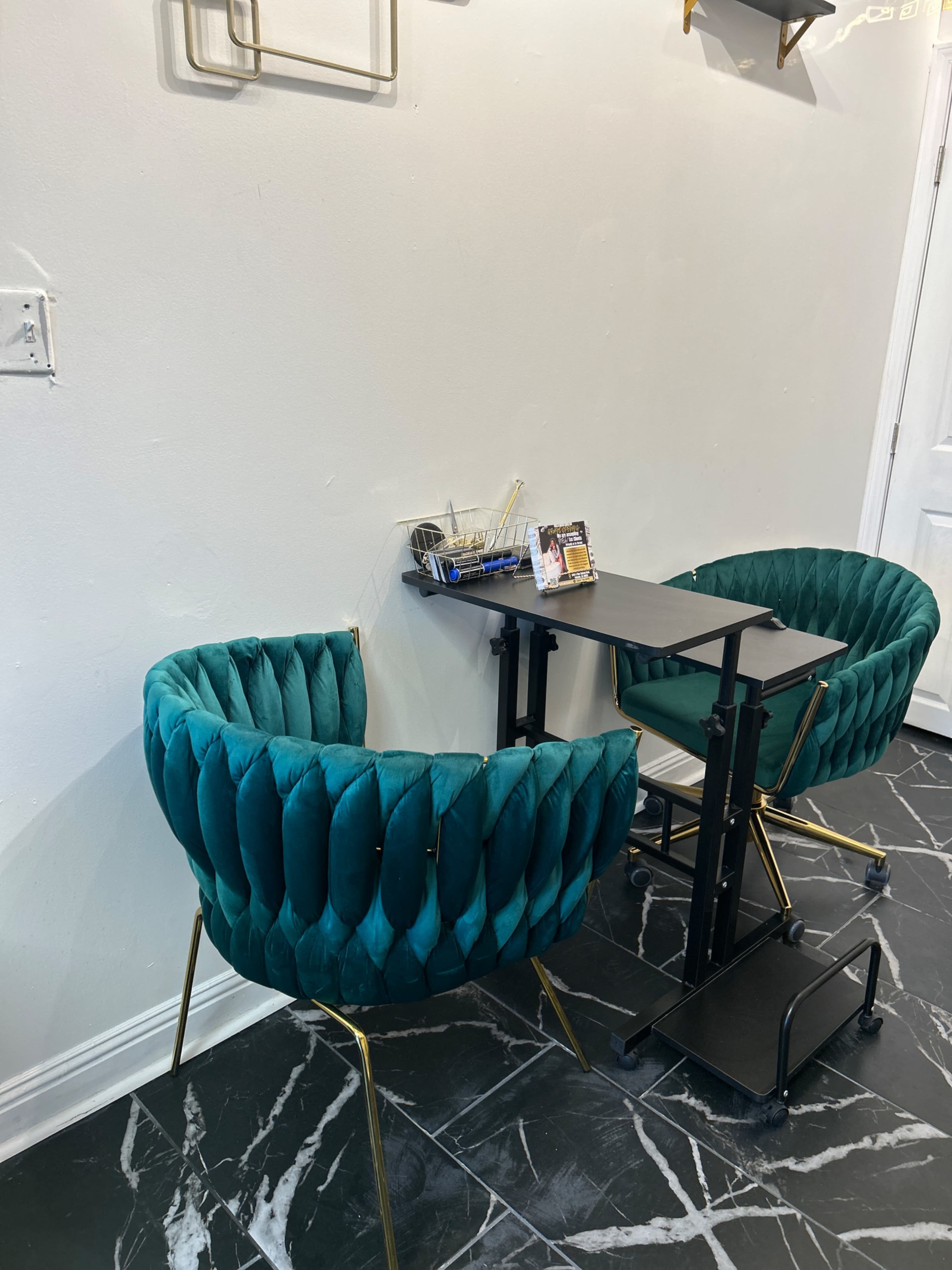 Green Velvet Room Image in Lithonia, Lithonia, GA