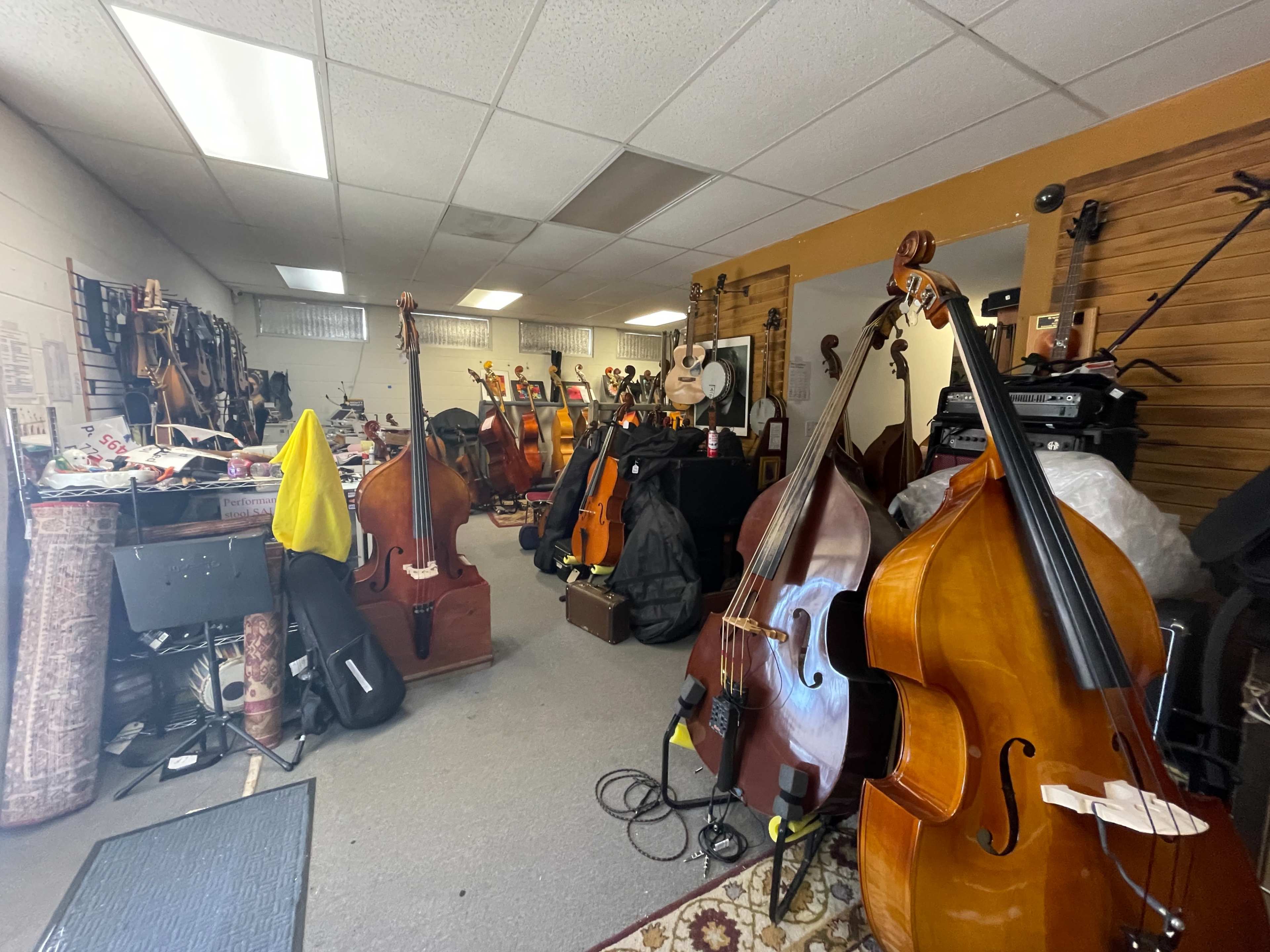 Quaint Mom and Pop Music Shop Image in North Central, Pasadena, CA