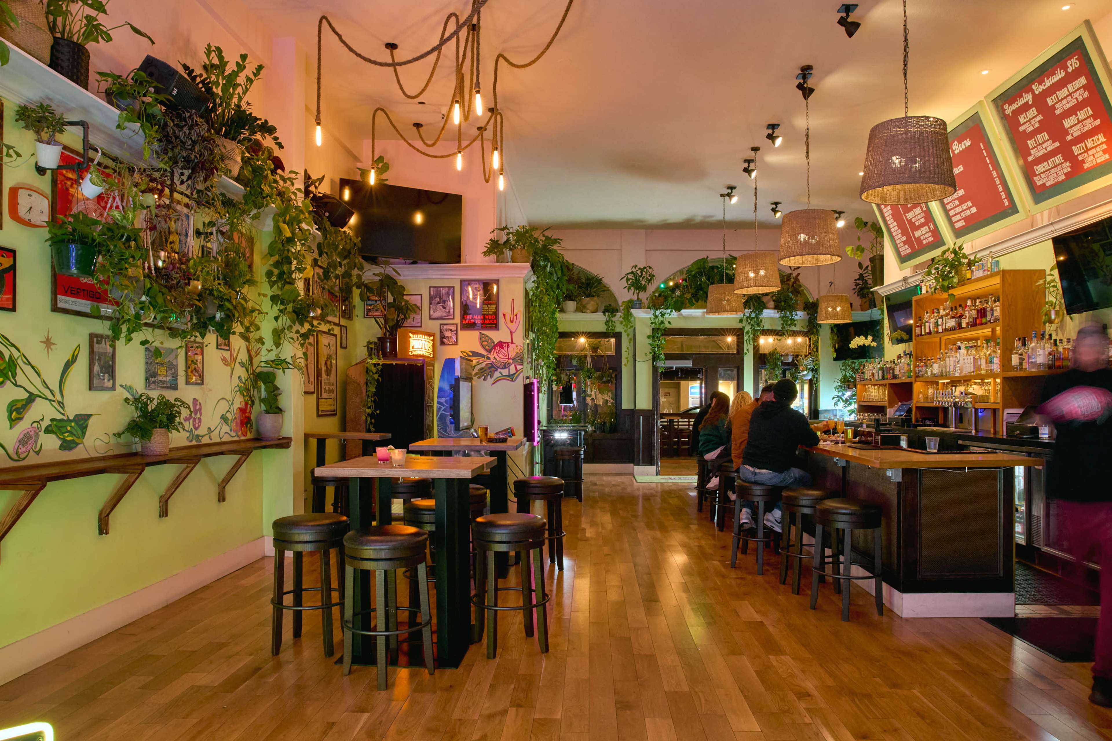 Great large bar space with games and food for private and partial bookings! Image in North Beach, SAN FRANCISCO, CA