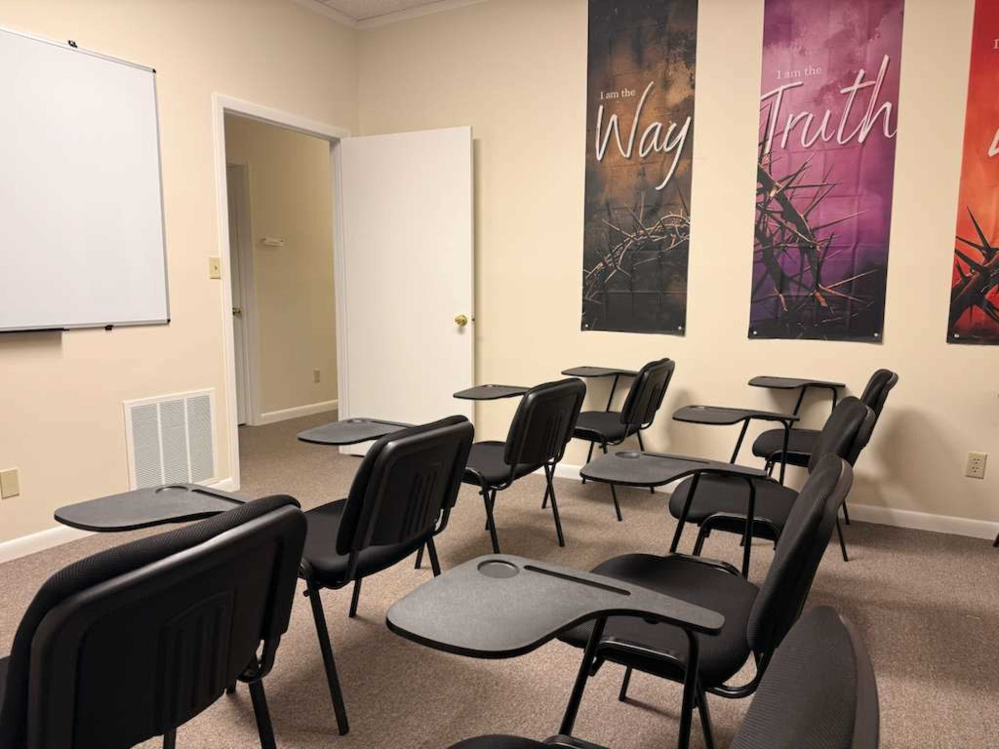 Modern Training Classroom for Workshops & Meetings in Vero Beach Image in Vero Beach South, Vero Beach, FL