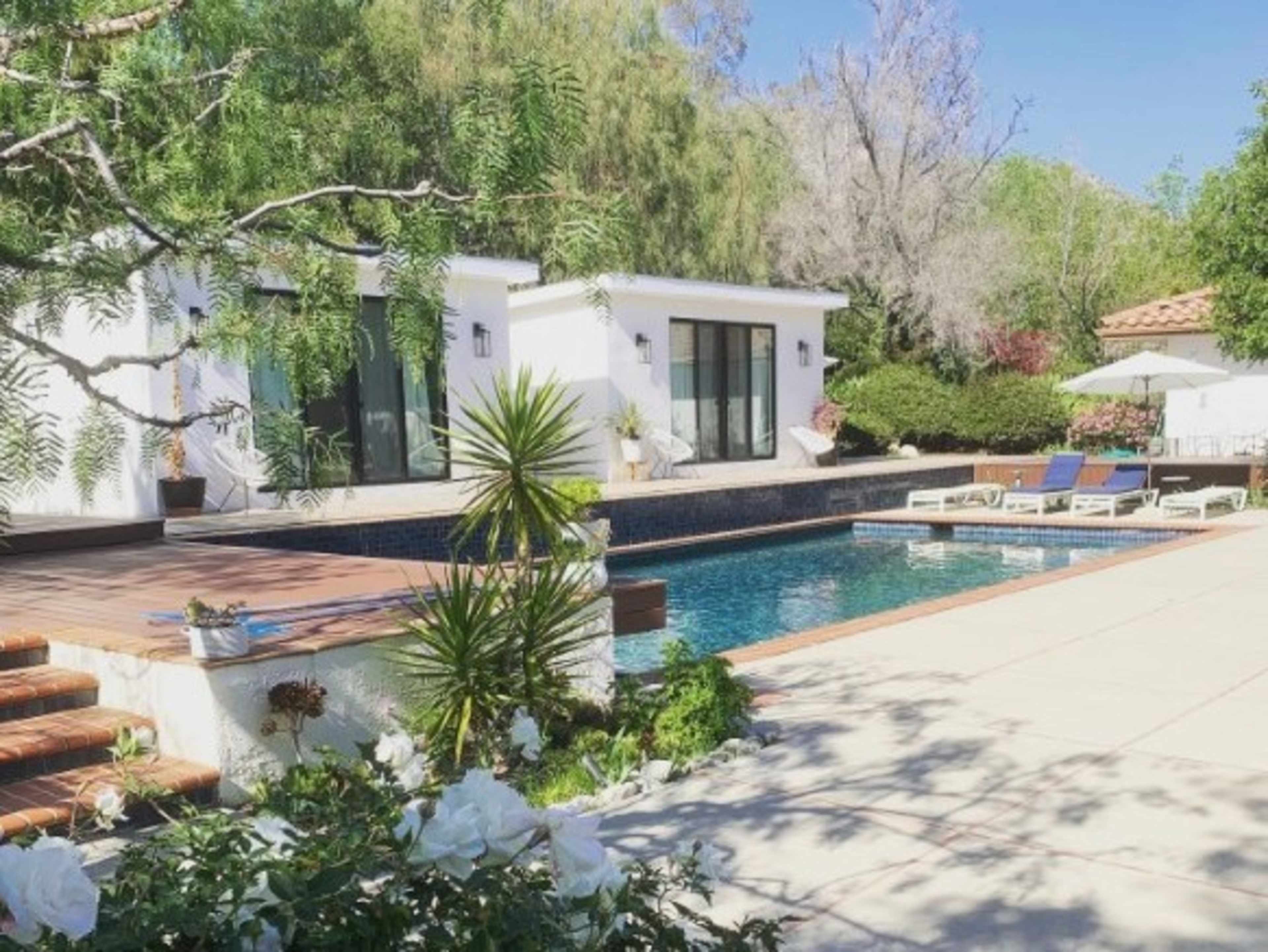 Pool & Patio use