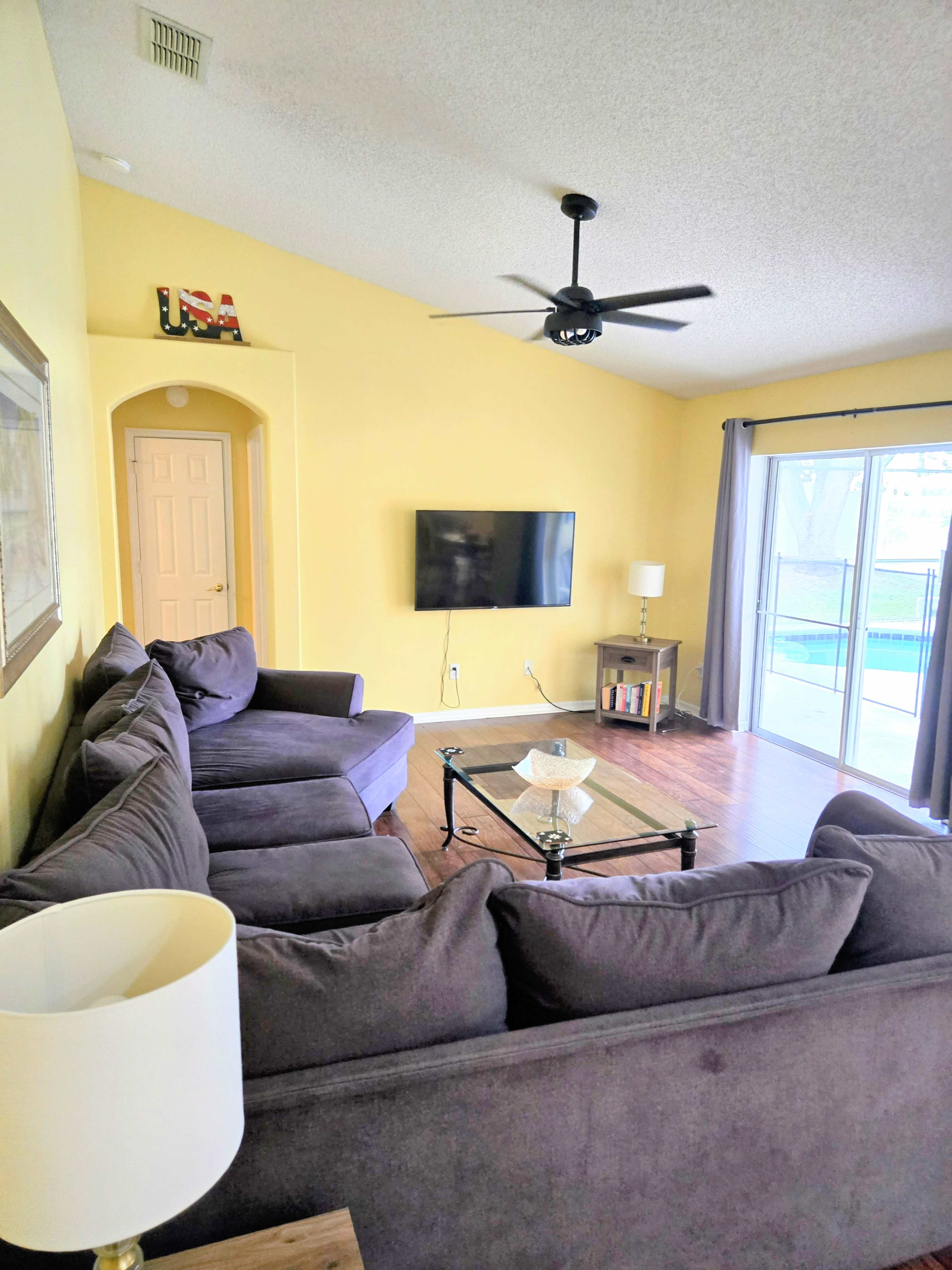 Joyful and Bright 4 bedroom Pool home Image in Four Corners, Clermont, FL