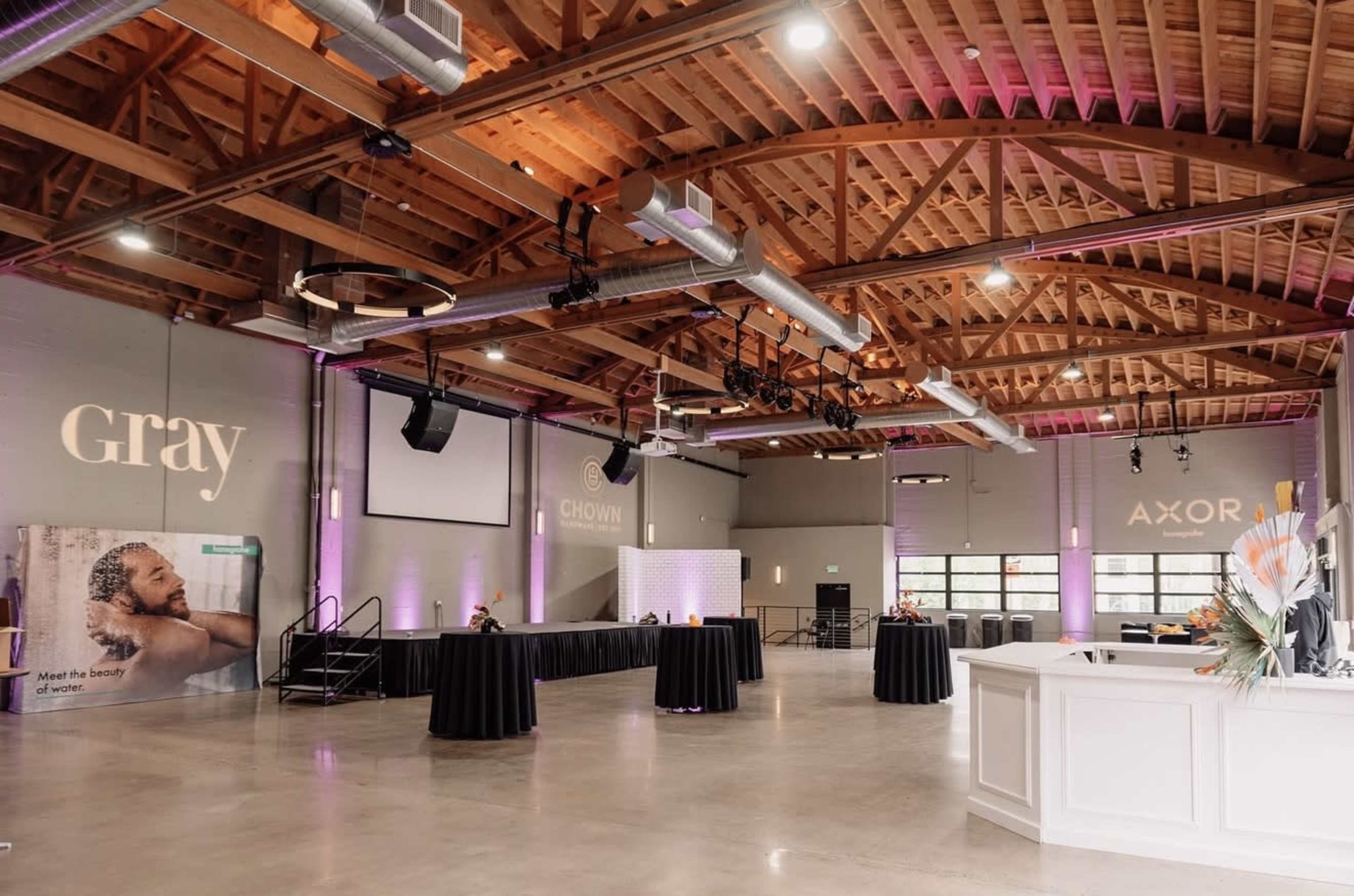 Urban, Uptown (5 minutes from downtown) Image in Northwest Portland, Portland, OR