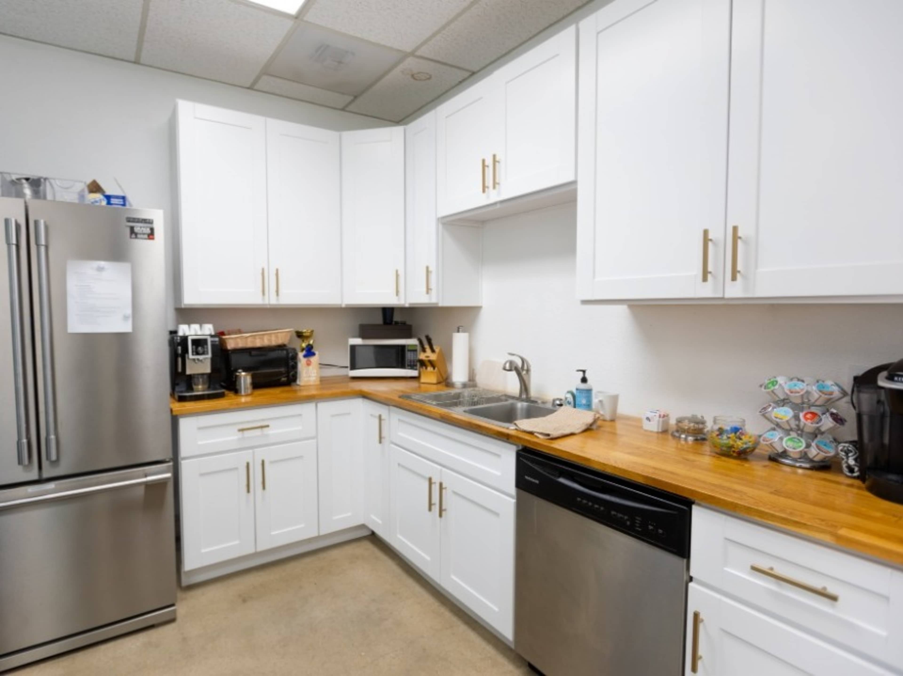 Kitchen & Fridge Access