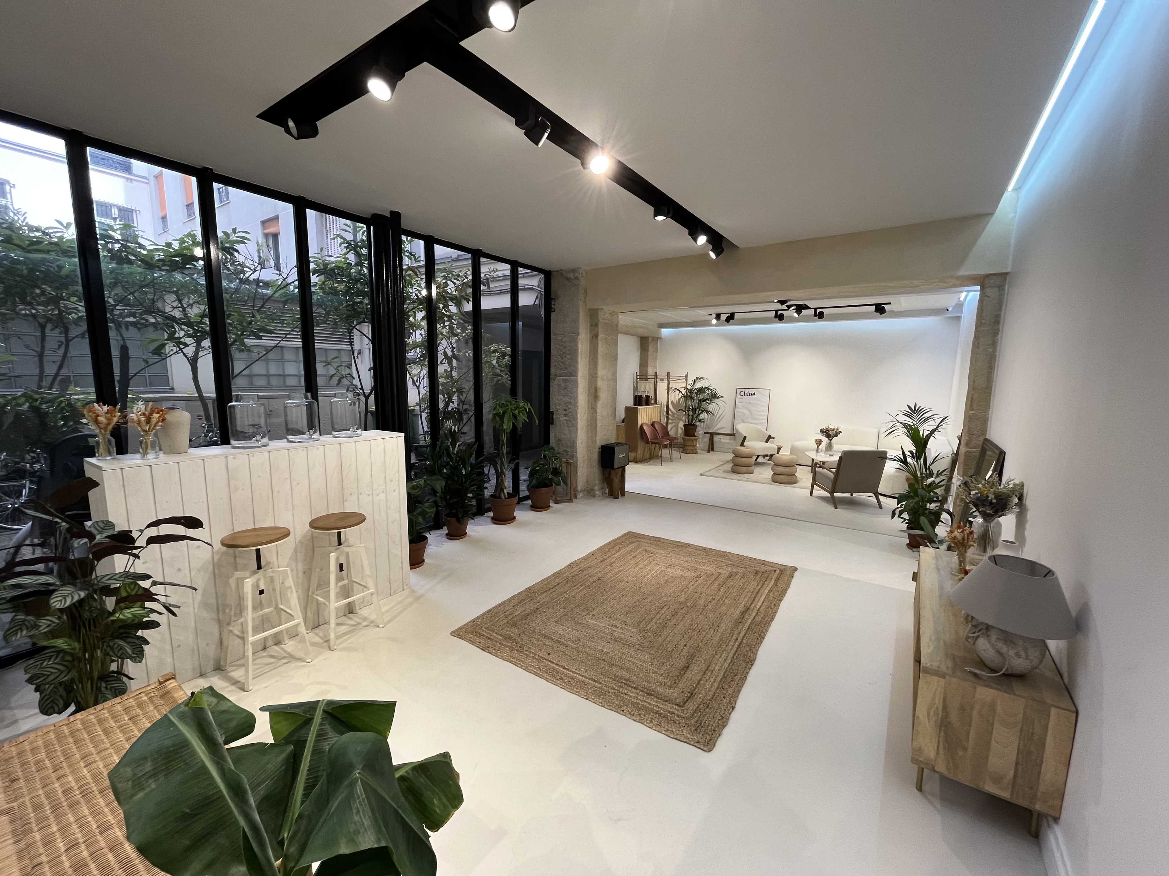 Superbe Showroom à Carreau du Temple Image in Upper Marais, Paris