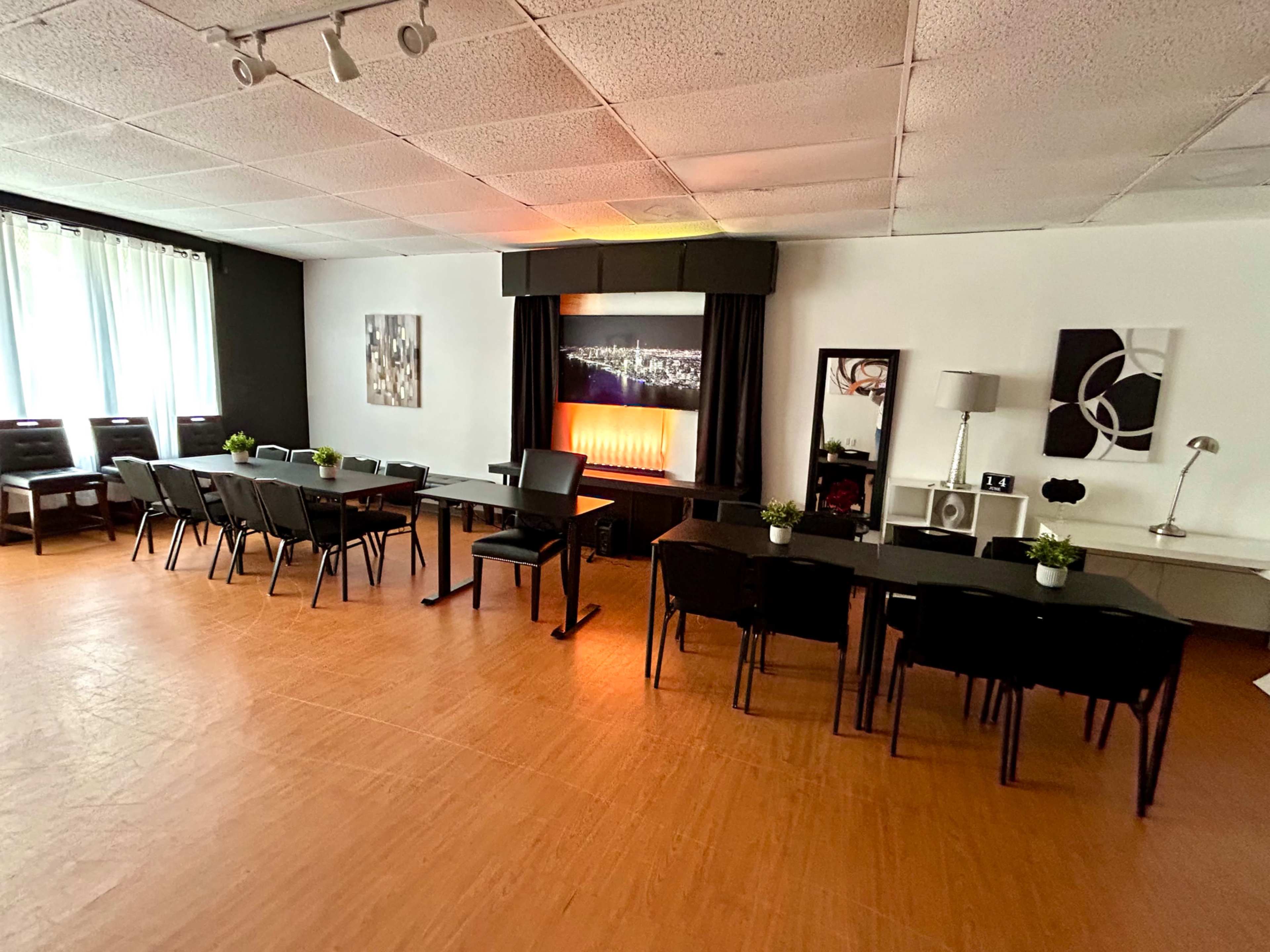 Versatile Studio for Workshops, Classes & Small Events Charlotte Image in Derita / Statesville, Charlotte, NC