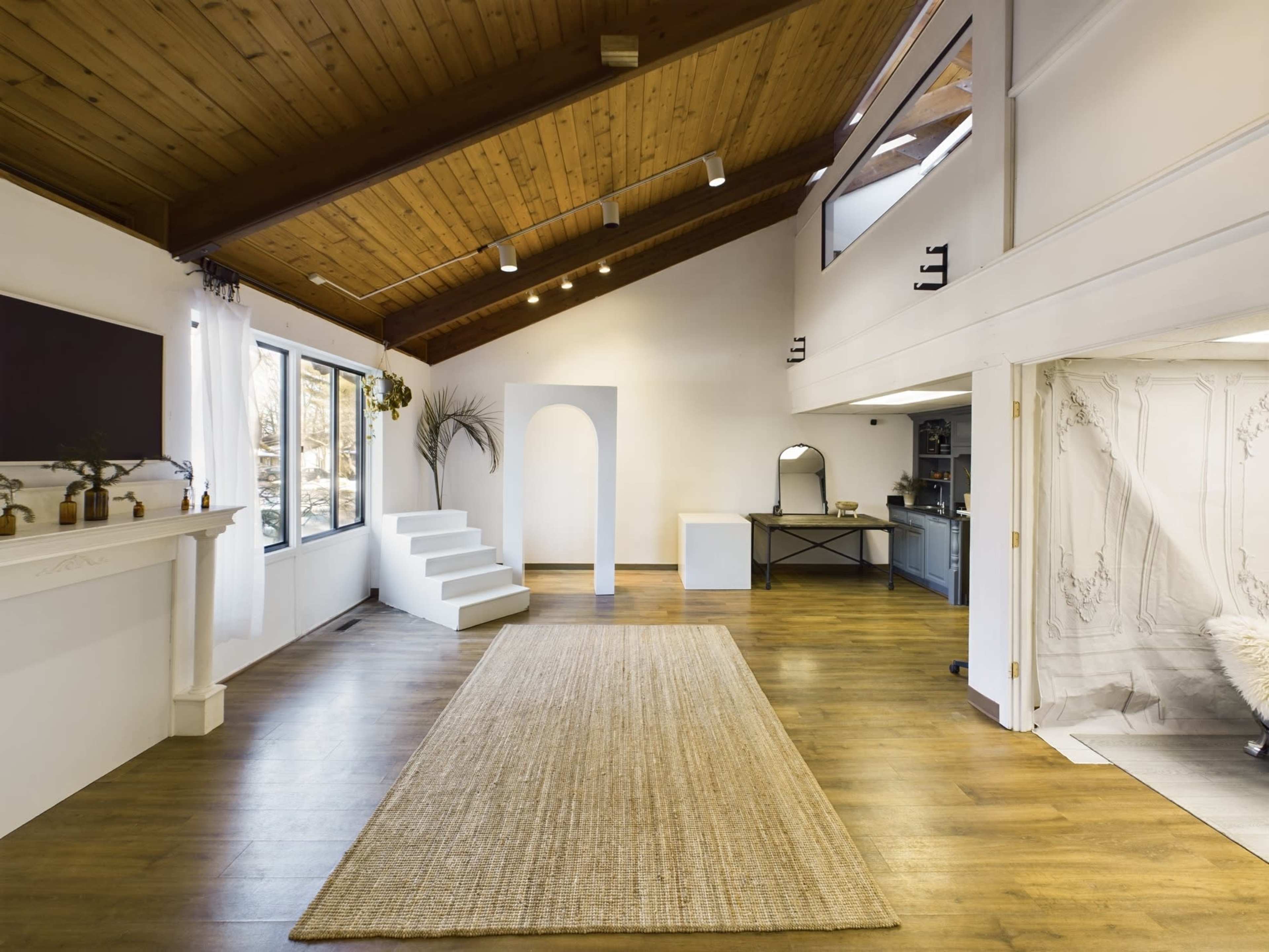 Lux Photo/Content Studio, All inclusive and Turn Key Image in Fairfax, Fairfax, VA