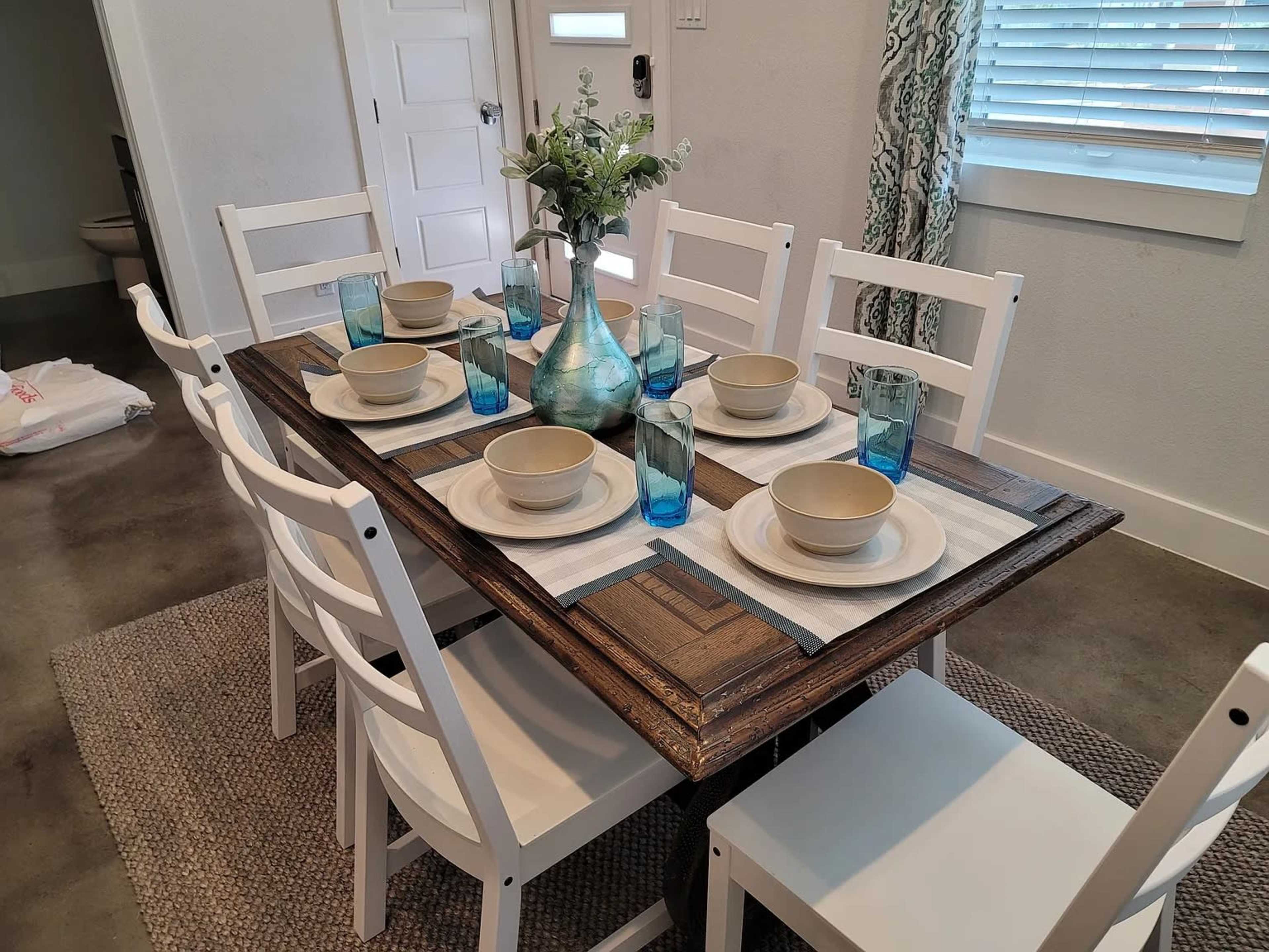 Four bedroom house Downtown, near the Pearl, Riverwalk and the Alamo Image in Dignowity Hill, San Antonio, TX