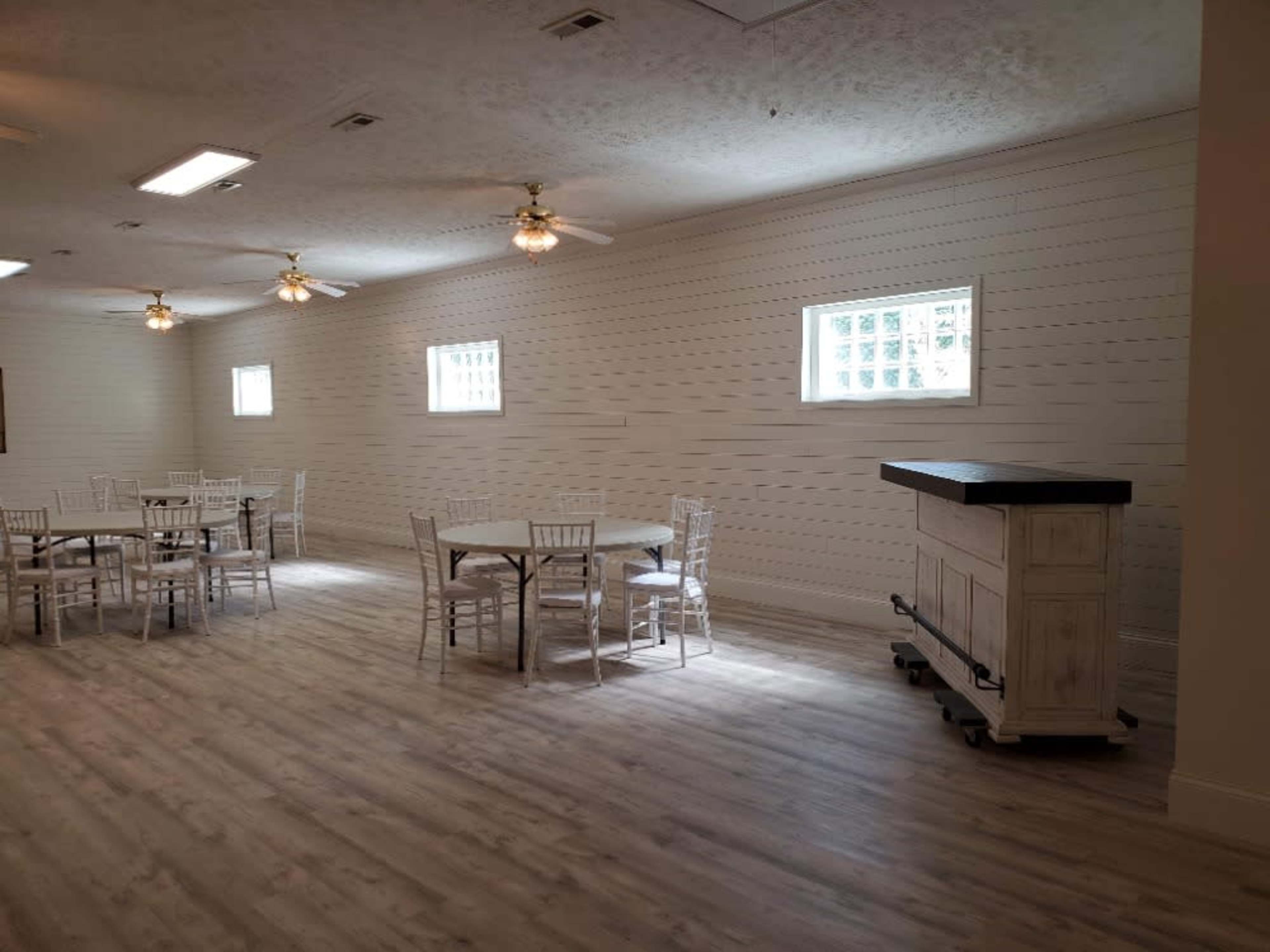 Deluxe Furniture package