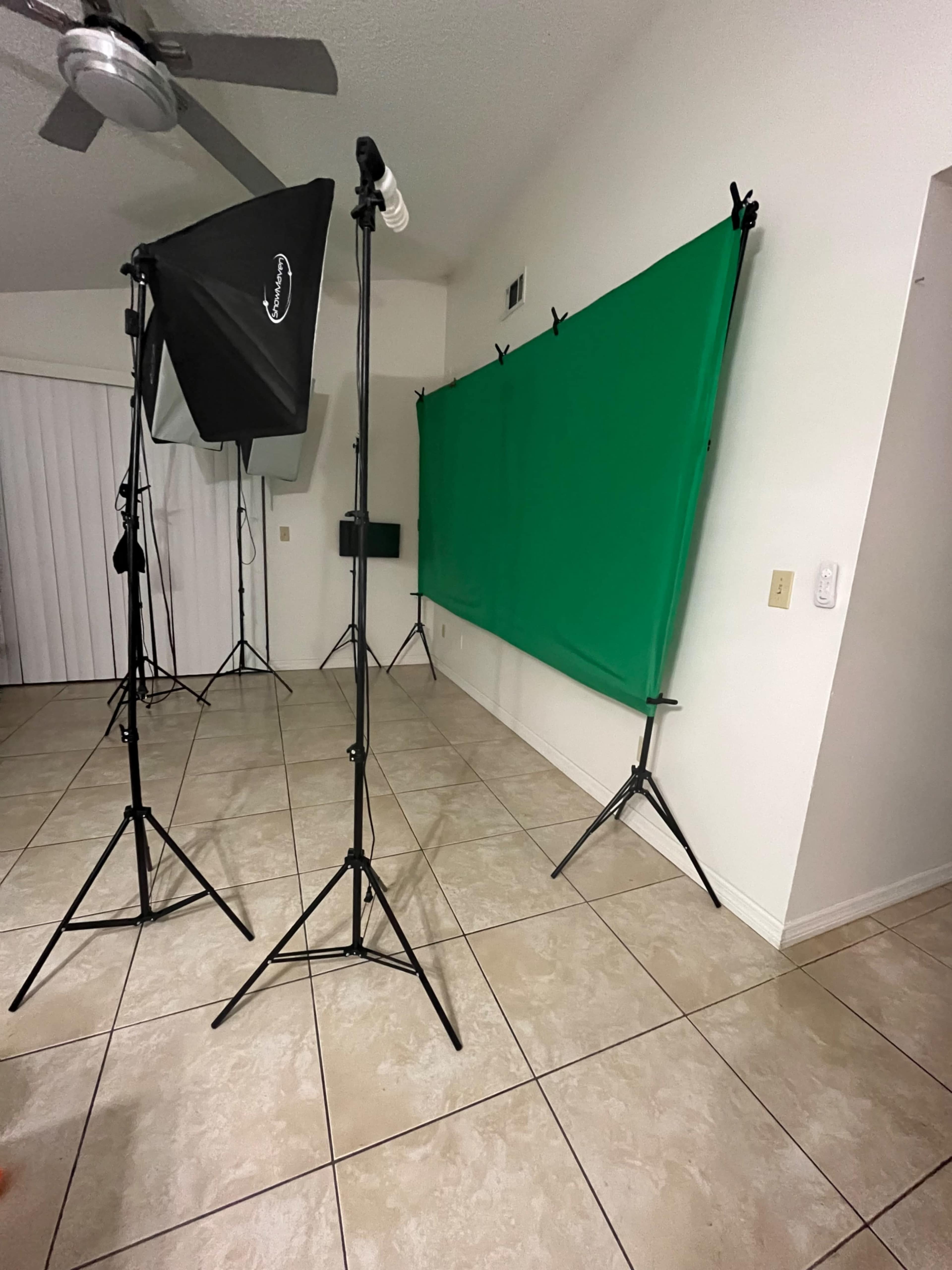 Orlando Green Screen for Use Image in Sherwood Forest, Orlando, FL