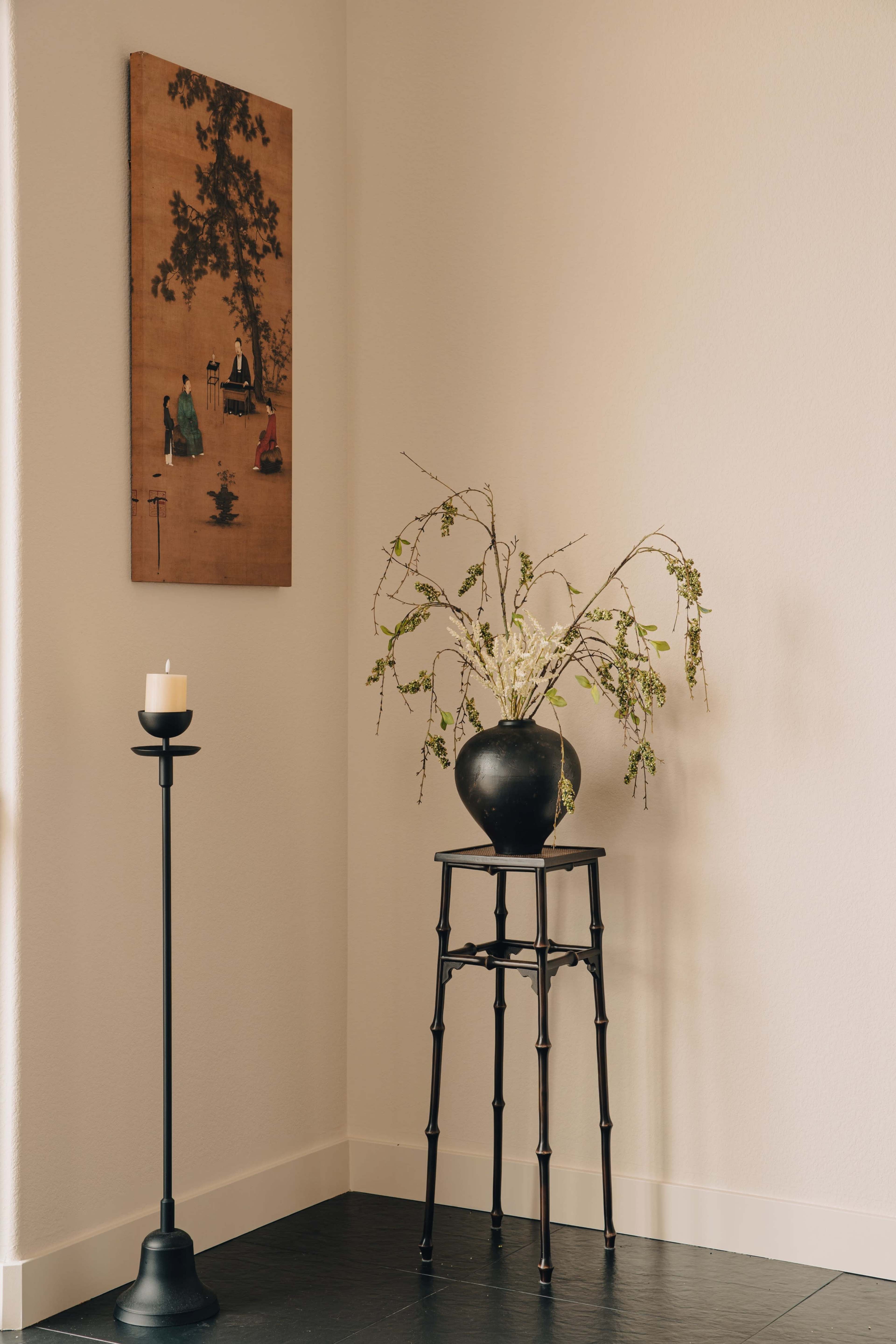 High-Ceiling Urban Studio with Natural Light and Minimal Asian Aesthetic Image in Santa Clara, Santa Clara, CA