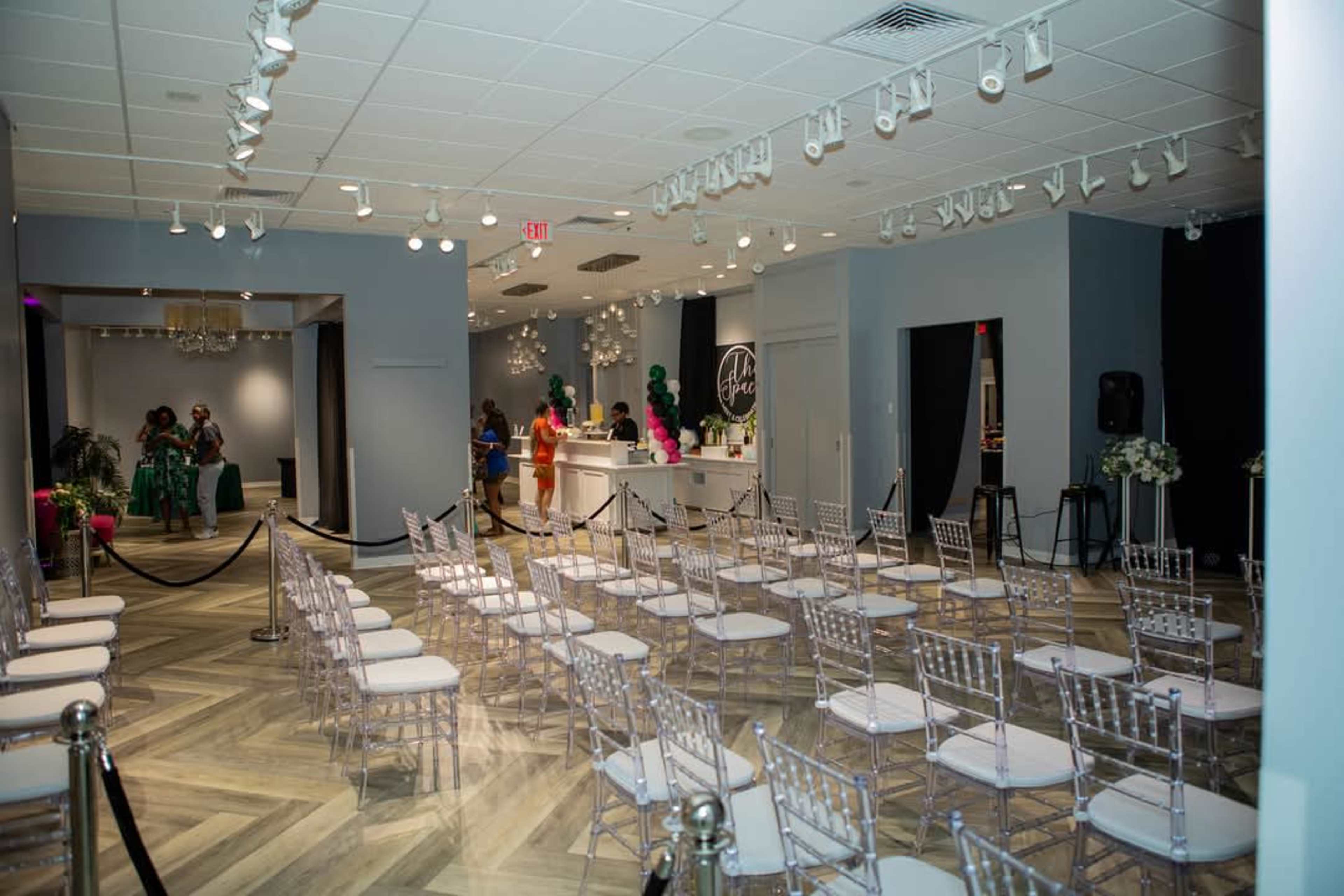 Flexible, Modern Space with a Neutral Pallet Image in Waldorf, WALDORF, MD