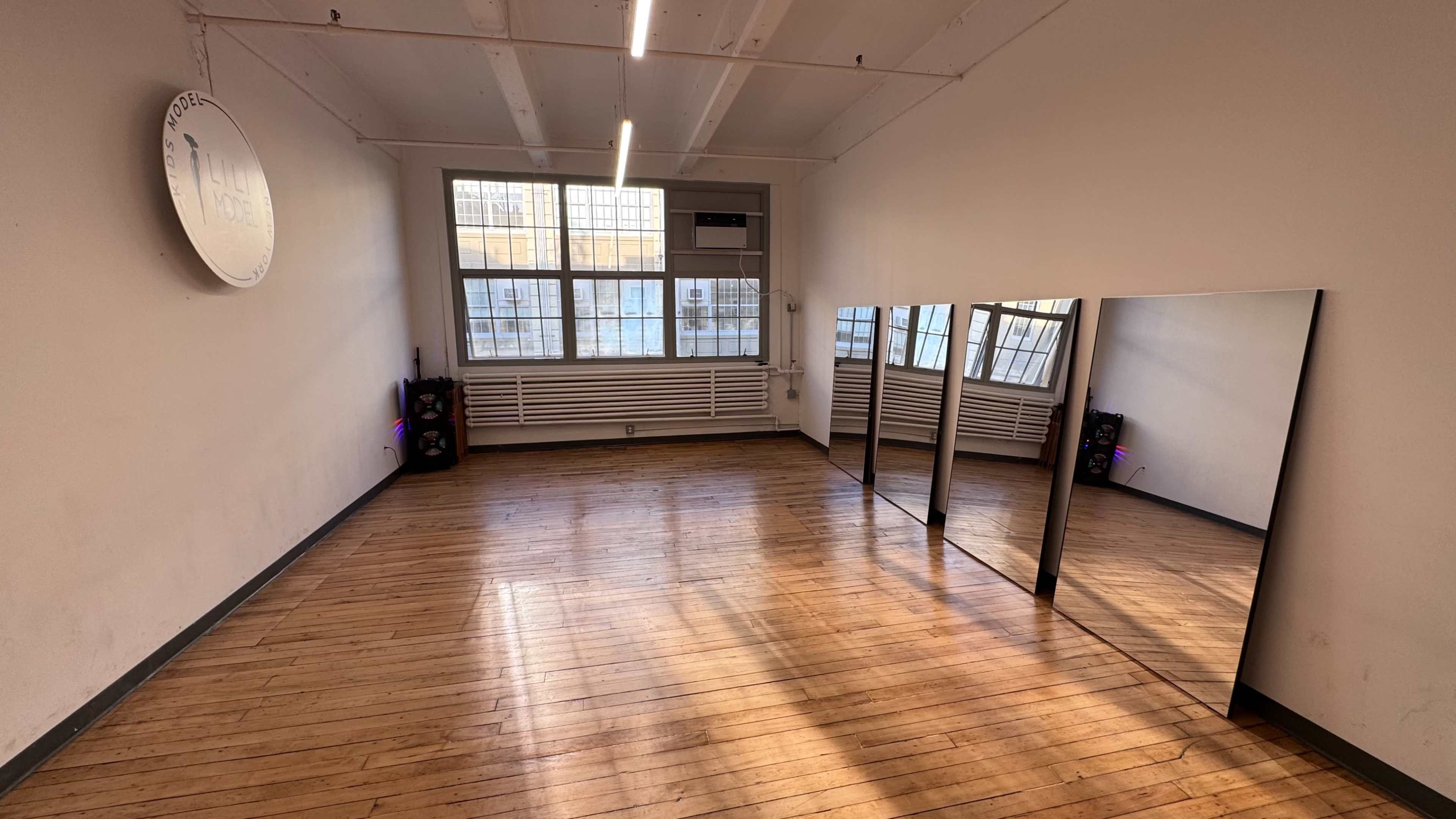 Bright Industrial studio with wood floors & photography Equipment in Downtown Brooklyn. loft, studio, dance hall Image in Sunset Park, Brooklyn, NY