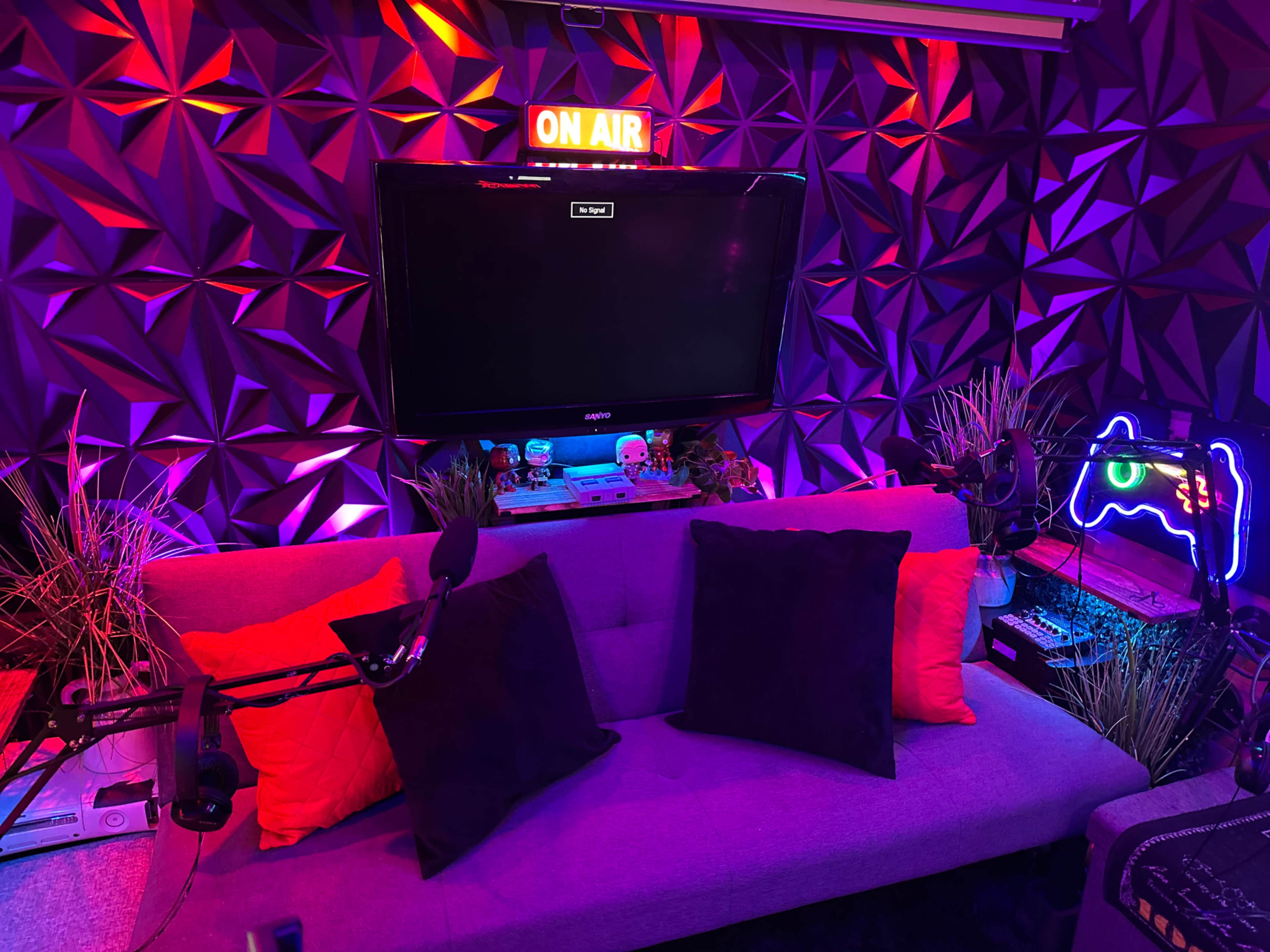 Clubhouse Style Podcast/Content Creation Studio Uptown (HD Video Session Recording Included w/ Every Podcast Booking) Image in Elizabeth, Charlotte, NC