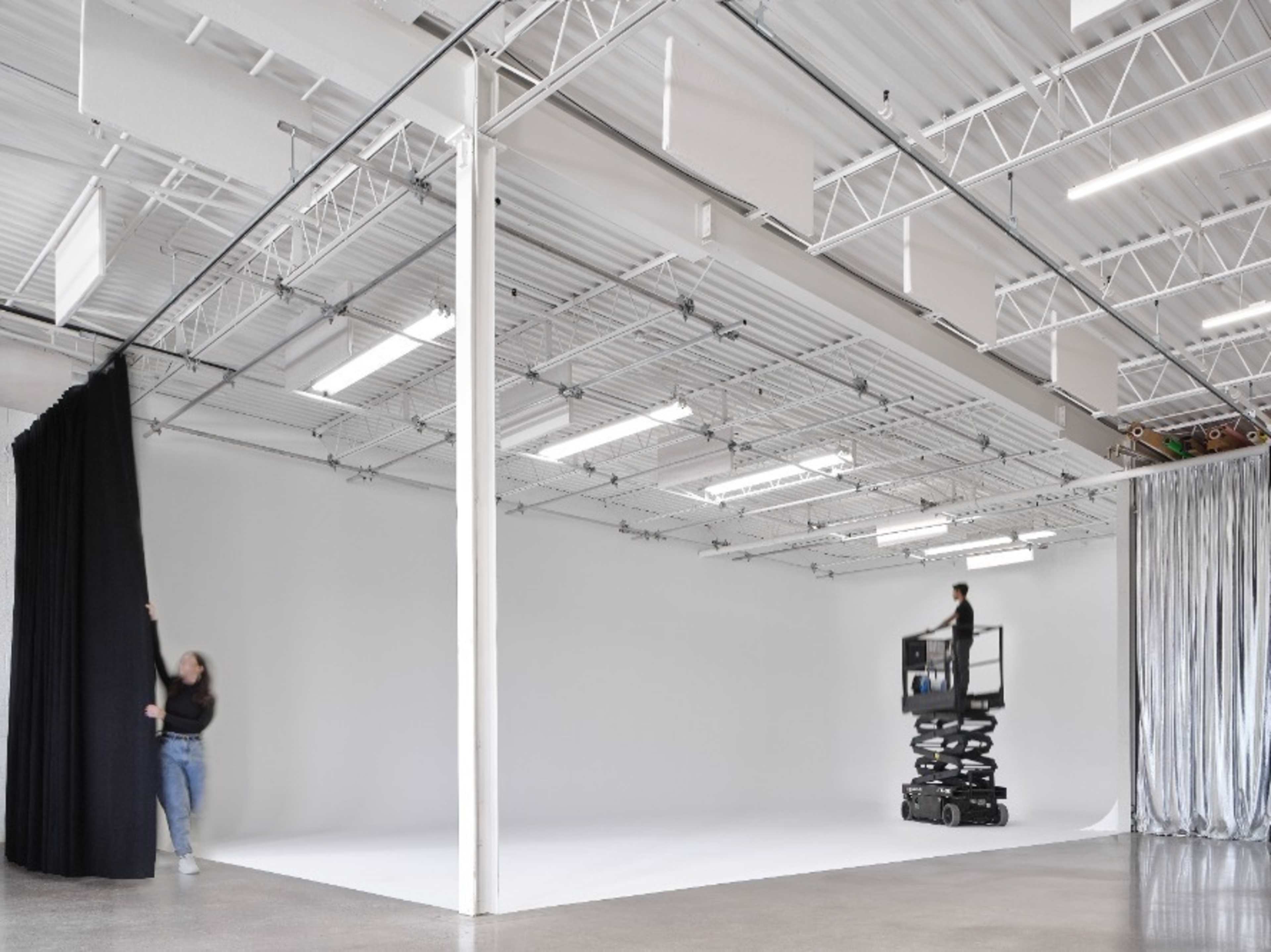 Fresh White Cyc Floor 