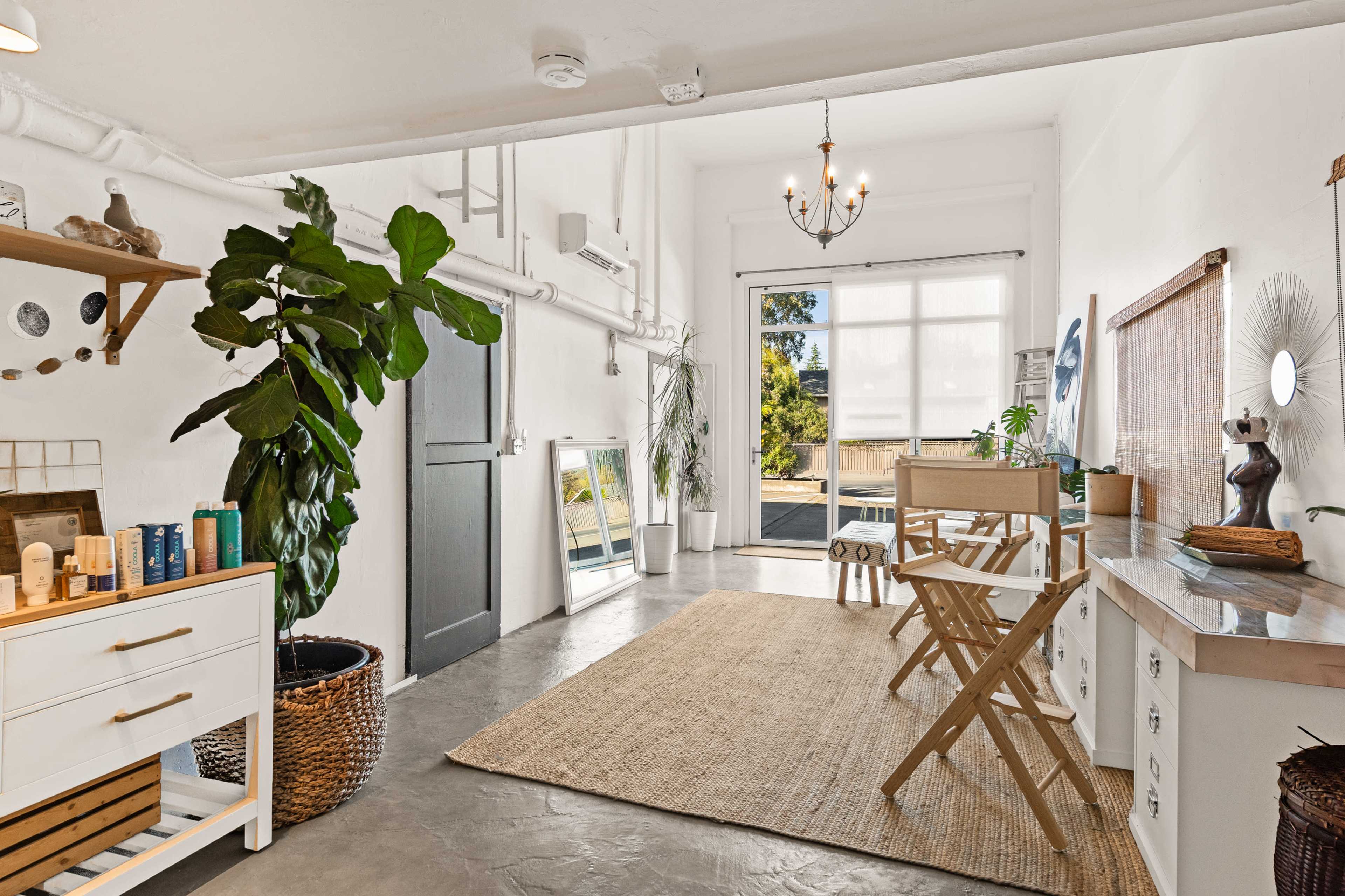 Sunny Sonoma Pop-Up Shop Space Image in Fetters Hot Springs-Agua Caliente, Sonoma, CA