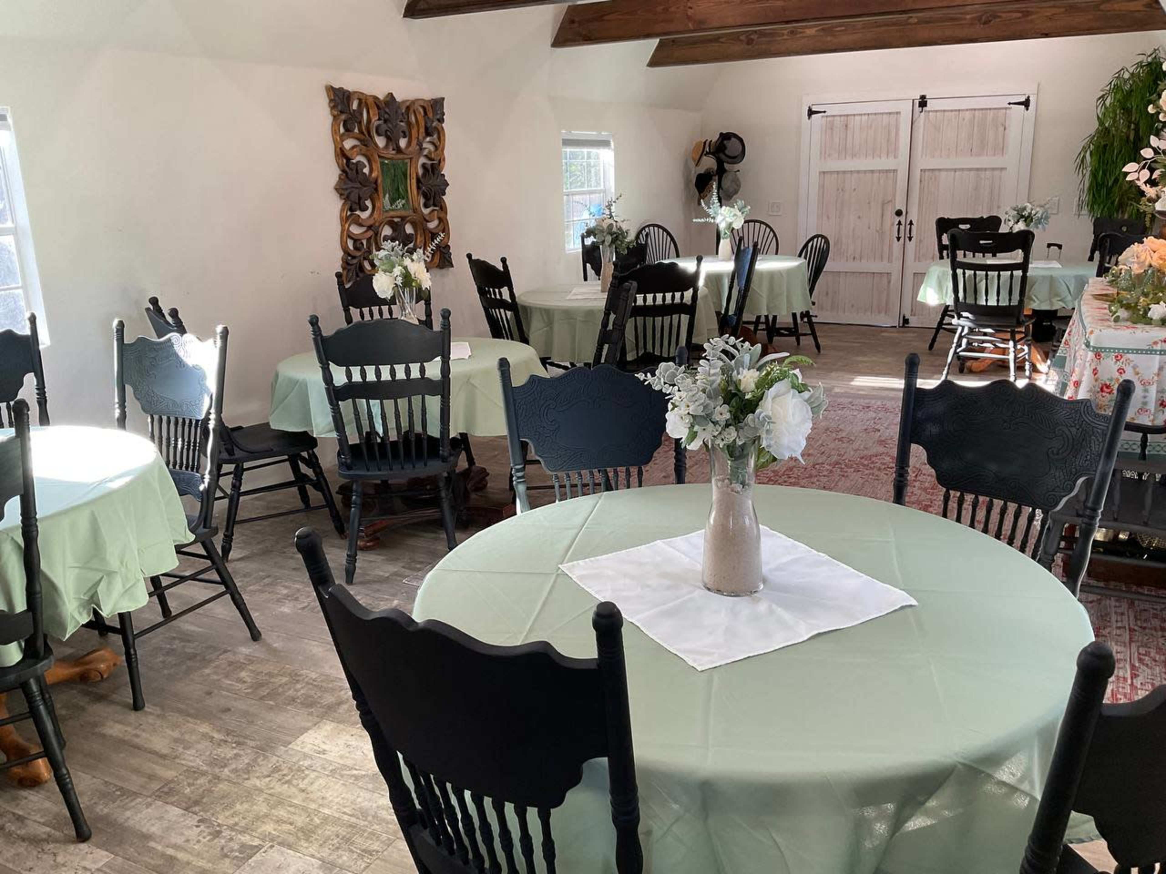 Indoor Studio and Outdoor Space by the Pond Image in , Plant City, FL