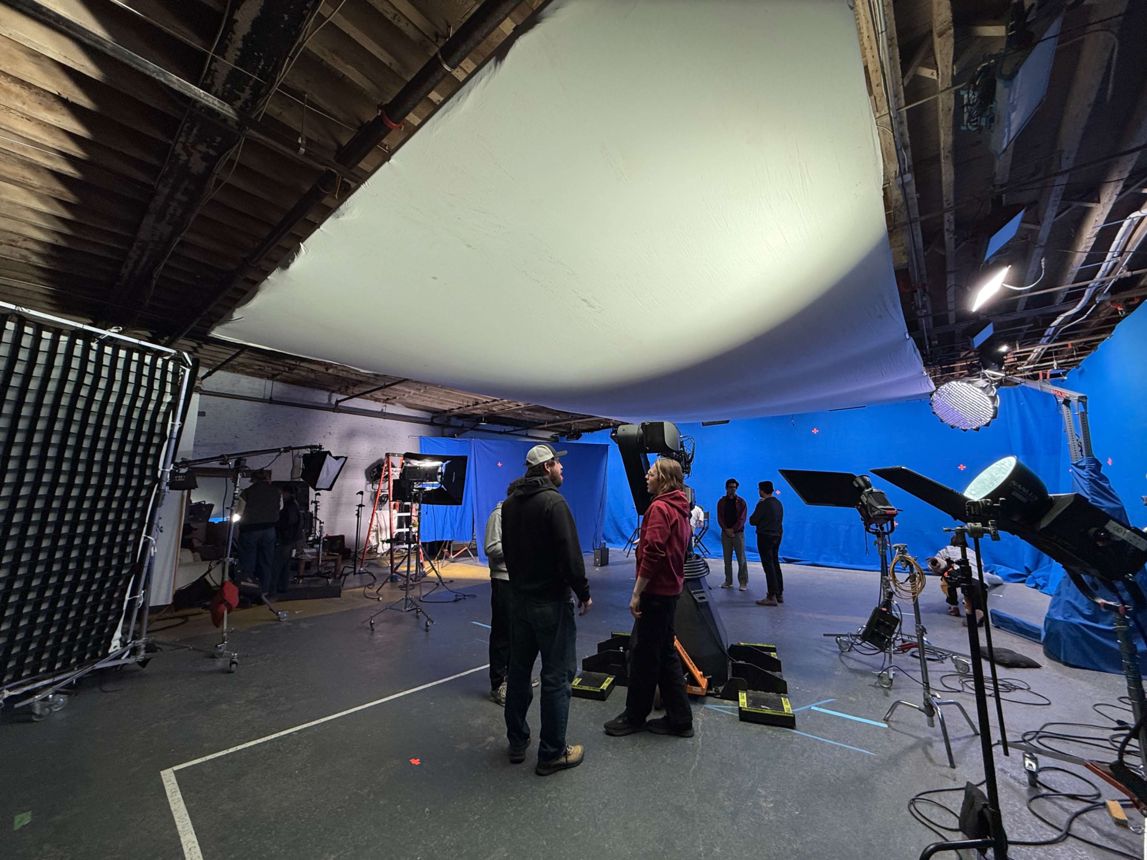 HUGE Greenpoint photo/film studio attached to G&E rental house Image in Greenpoint, Brooklyn, NY