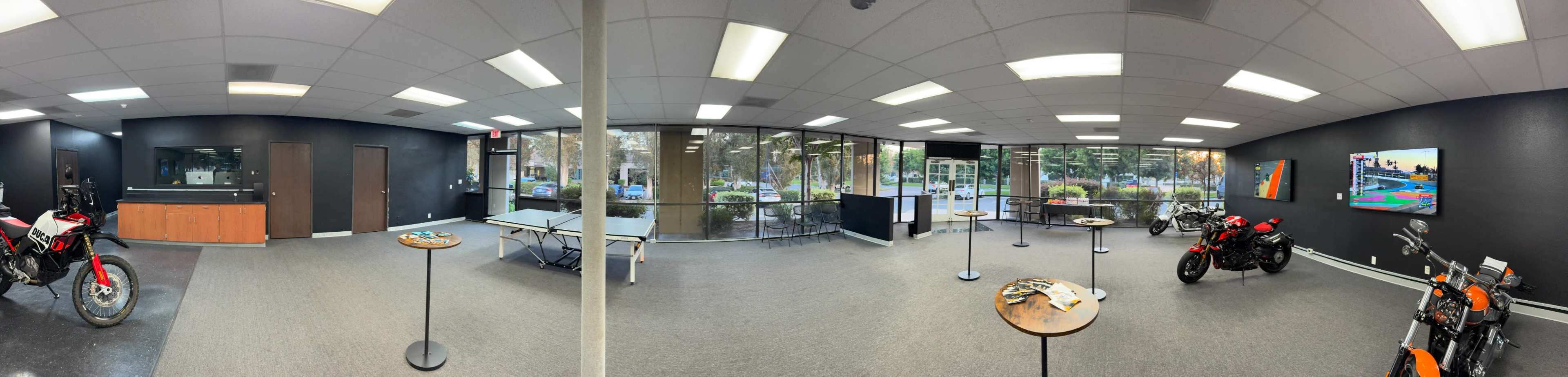 Multi-Purpose Creative Suite on the Tustin/Irvine Border - Private Rooms + Kitchen Image in Santa Ana, Santa Ana, CA