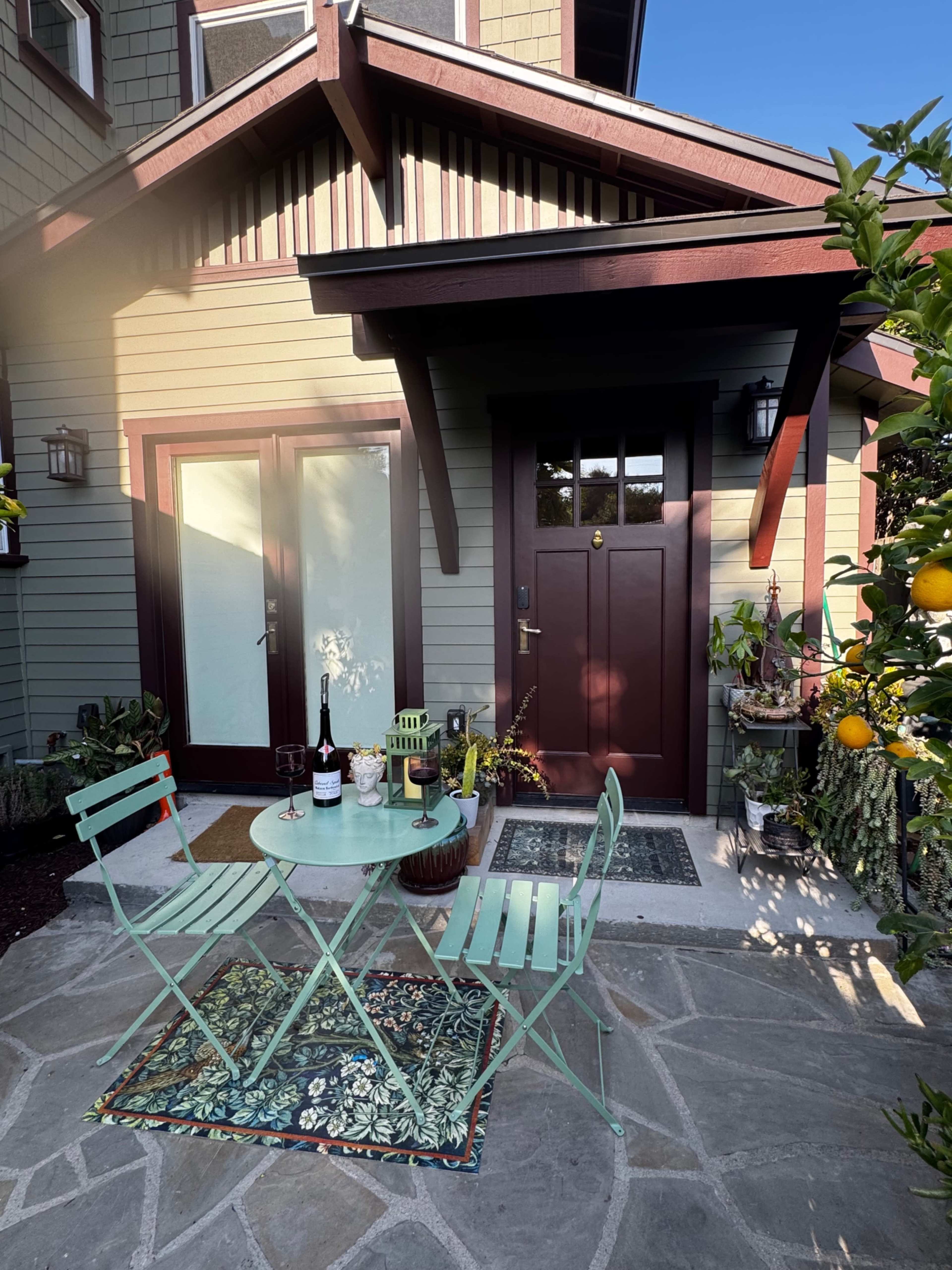 Village Studio apartment easy walk to 5C's and Village Image in Claremont, Claremont, CA