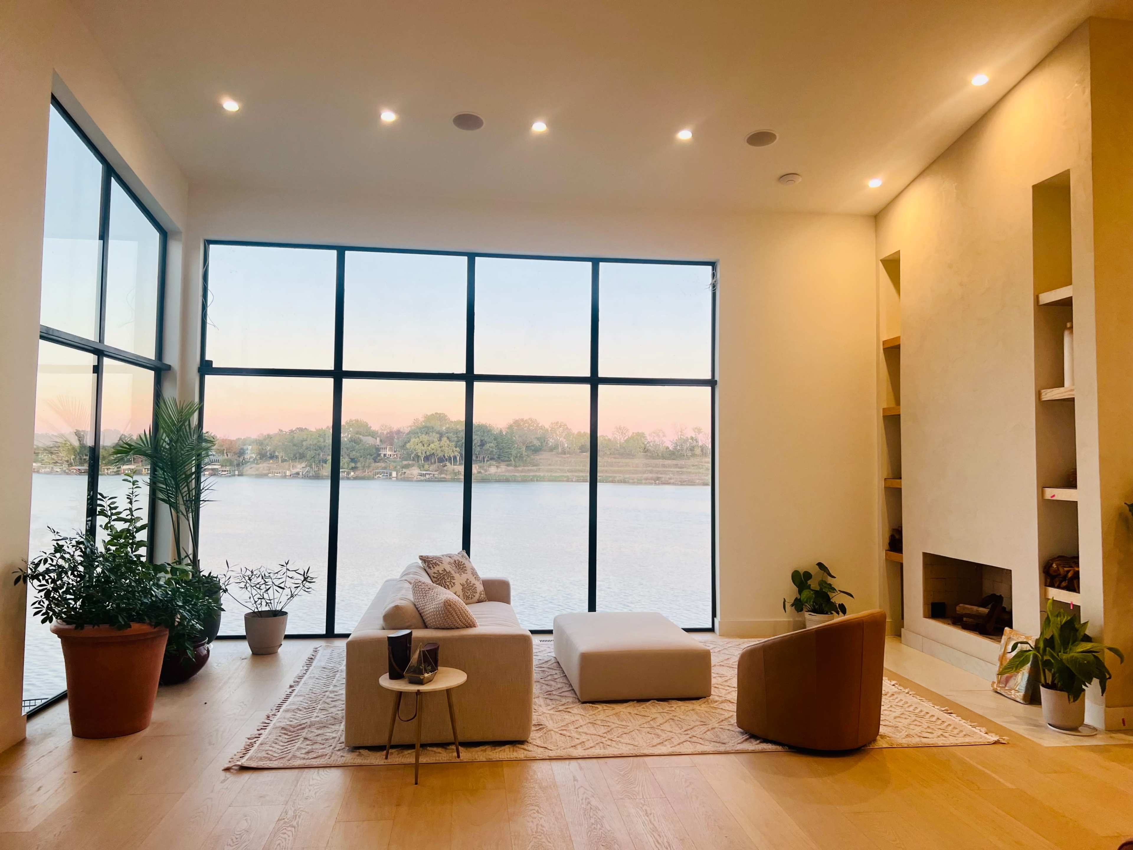 Modern Lakefront Designer Home | Content, Video, Shoots Image in Prairie Township, Lake Winnebago, MO