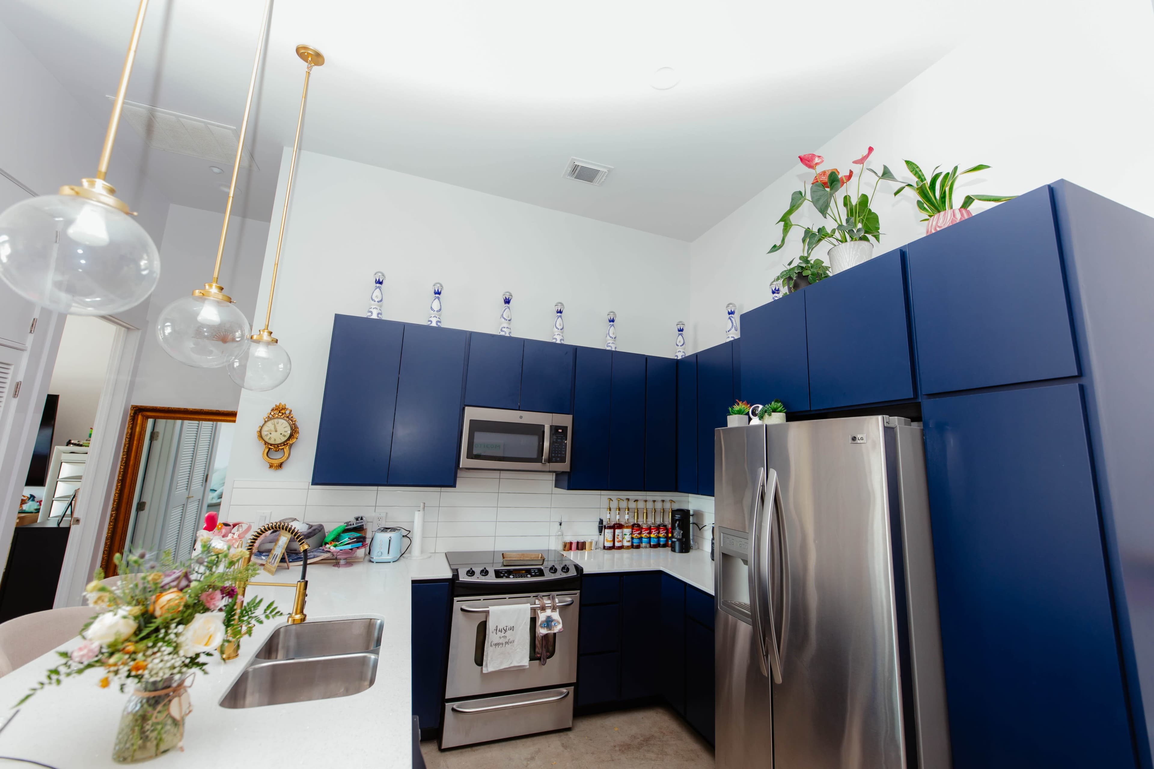 Downtown Condo with Eclectic Colorful Style Image in Downtown Austin, Austin, TX