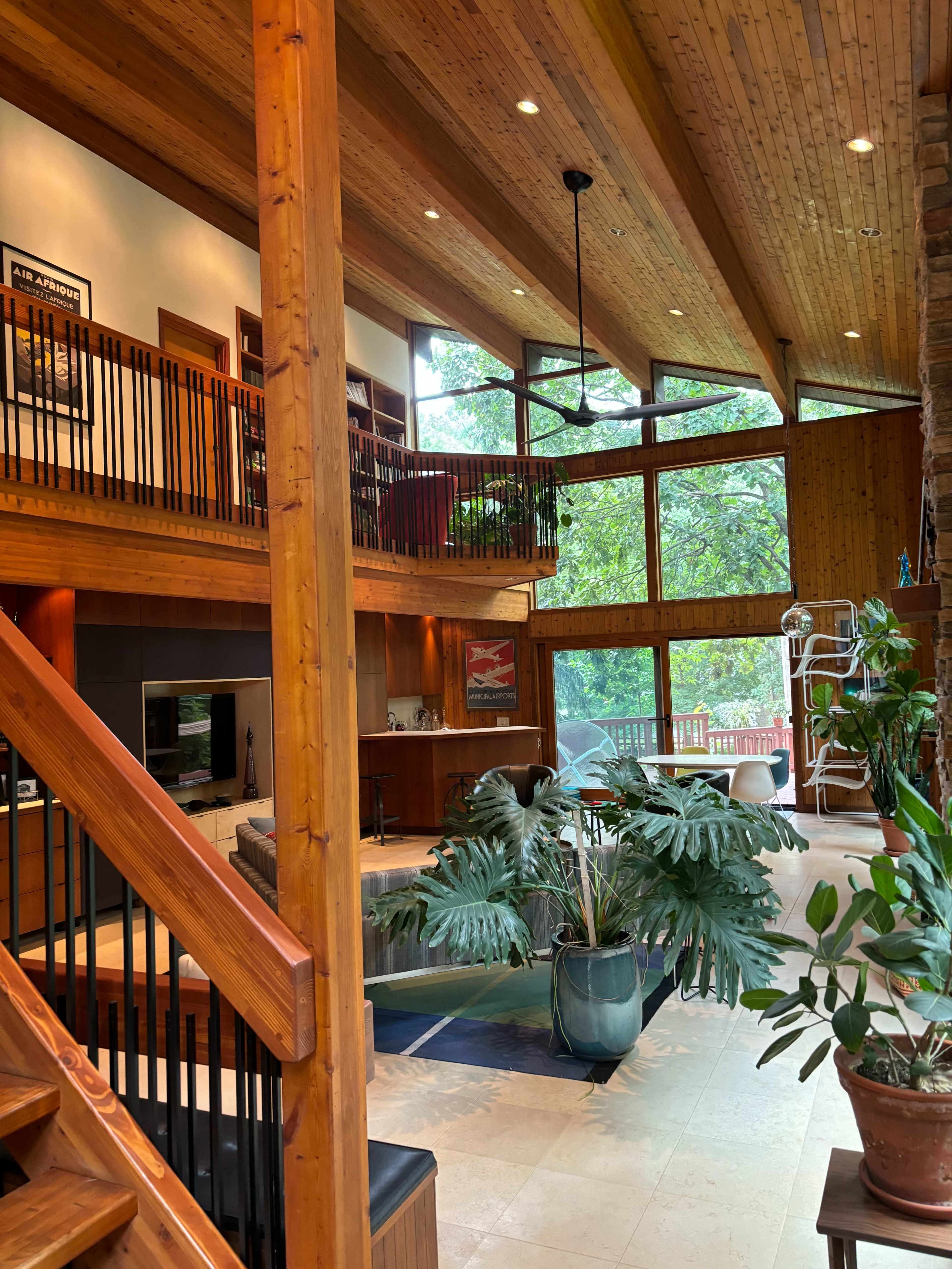 Suburban home in garden setting with lofty, bright and woodsy interior spaces Image in Lyons Township, BURR RIDGE, IL