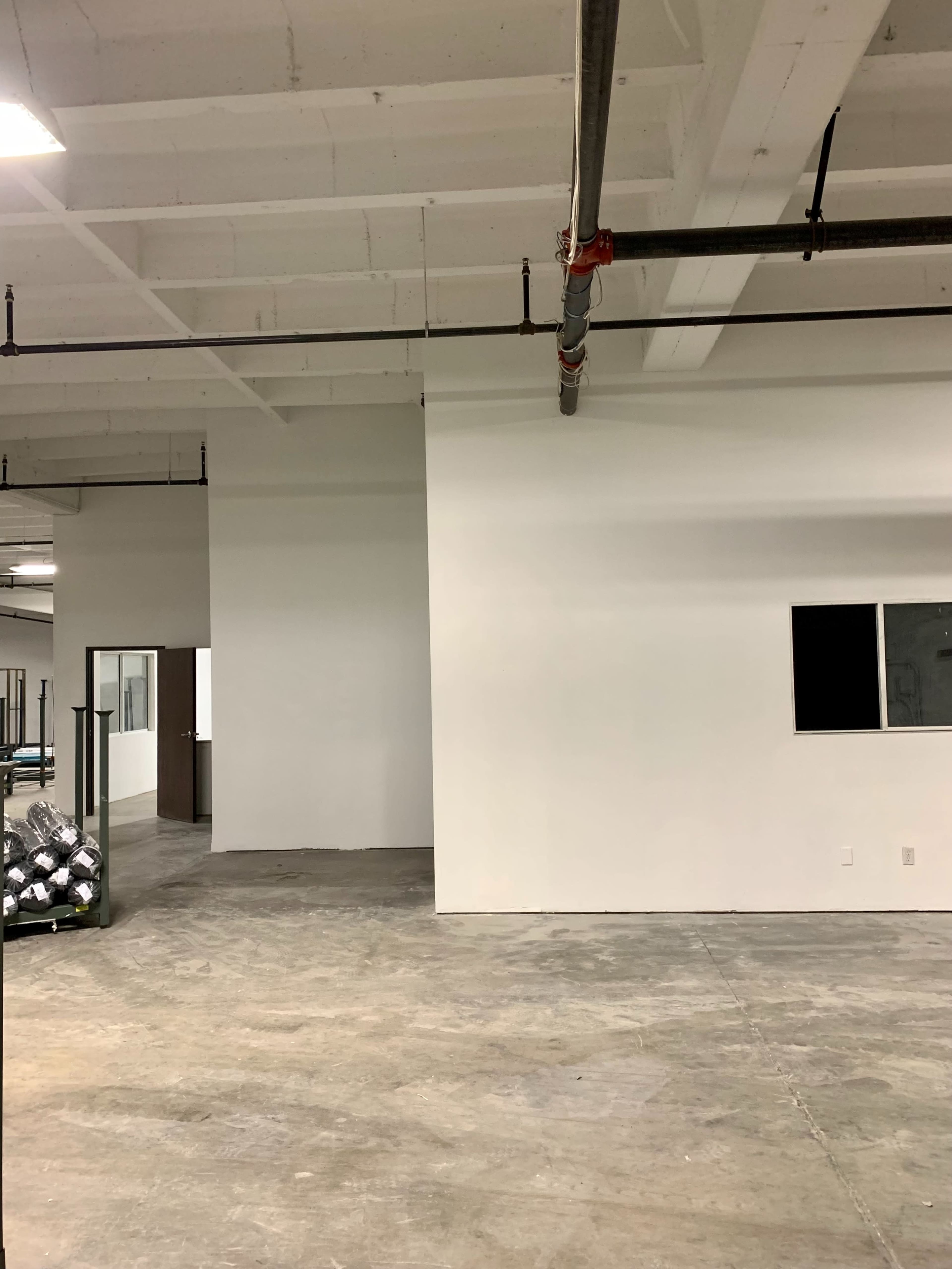 Spacious DTLA Warehouse With Office Ideal For Events/Filming Image in South Los Angeles, Los Angeles, CA