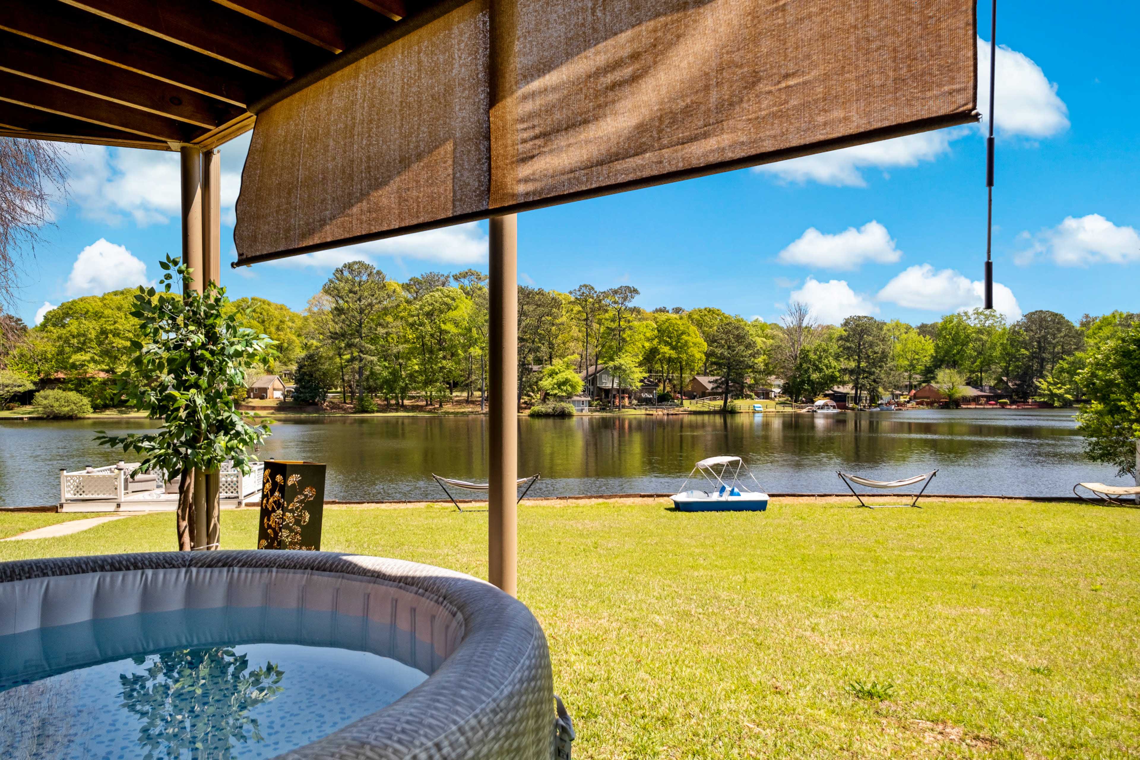 Serene Lakeside Getaway Minutes from Atlanta Image in , Conyers, GA