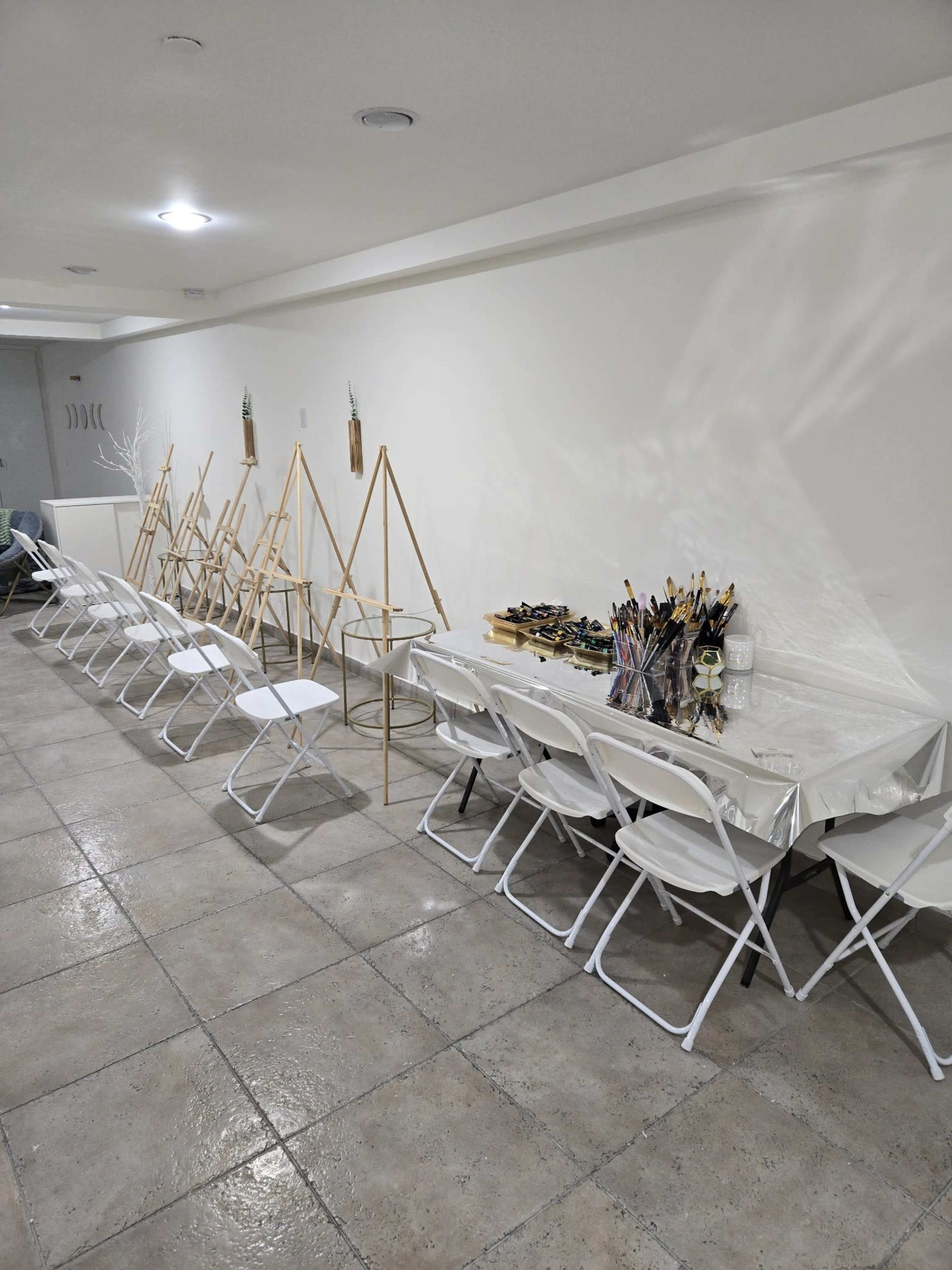 Versatile commercial space with a storefront Image in Lower Manhattan, New York, NY