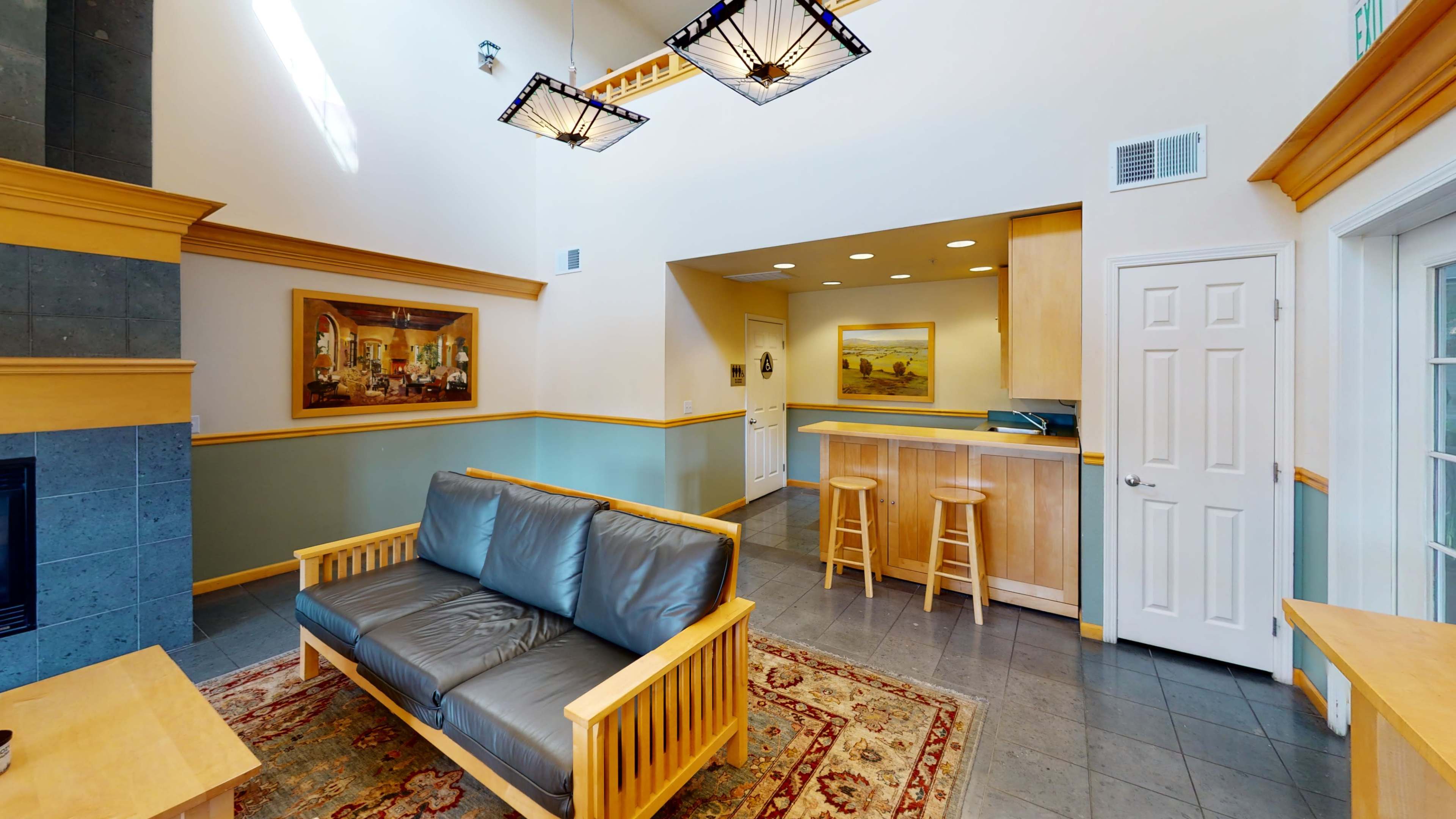 Beautiful Lounge Perfect for Entertaining Image in , Lafayette, CA